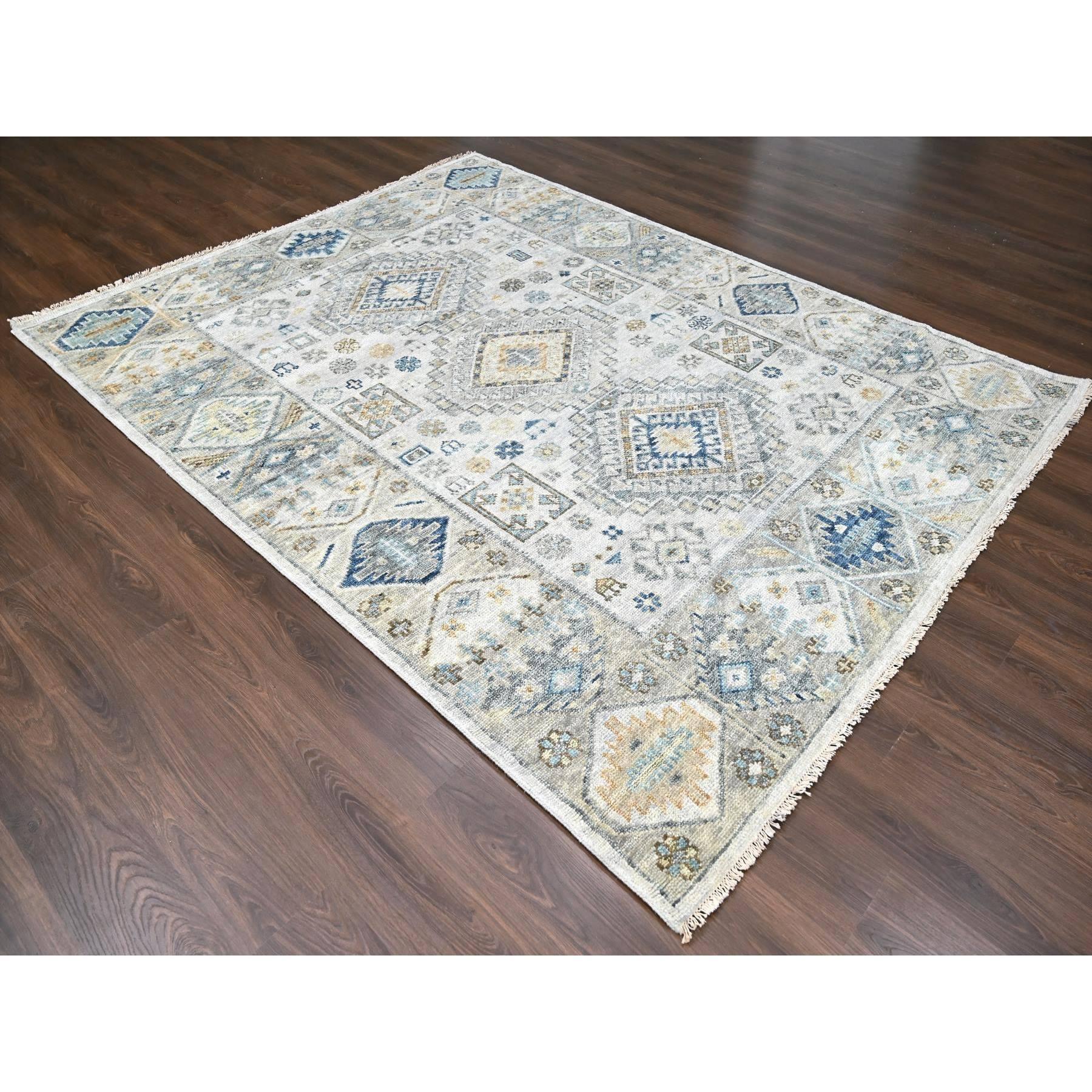 8'x10' Lexicon Weißer handgeknüpfter orientalischer Teppich aus reiner Wolle mit Kazak-Design (Kasachisch) im Angebot