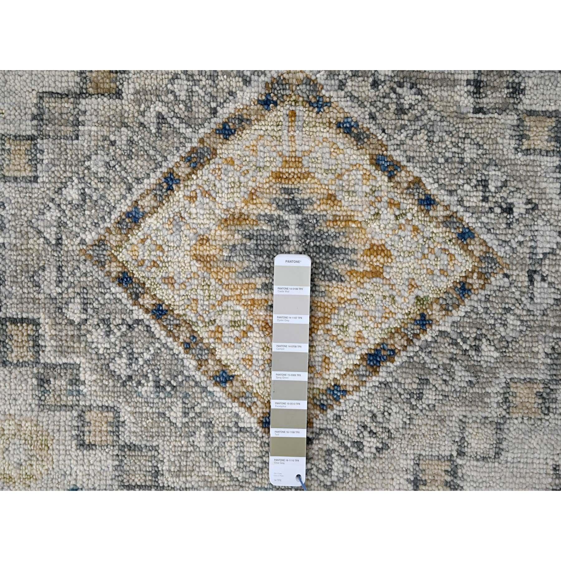 8'x10' Lexicon Weißer handgeknüpfter orientalischer Teppich aus reiner Wolle mit Kazak-Design (21. Jahrhundert und zeitgenössisch) im Angebot