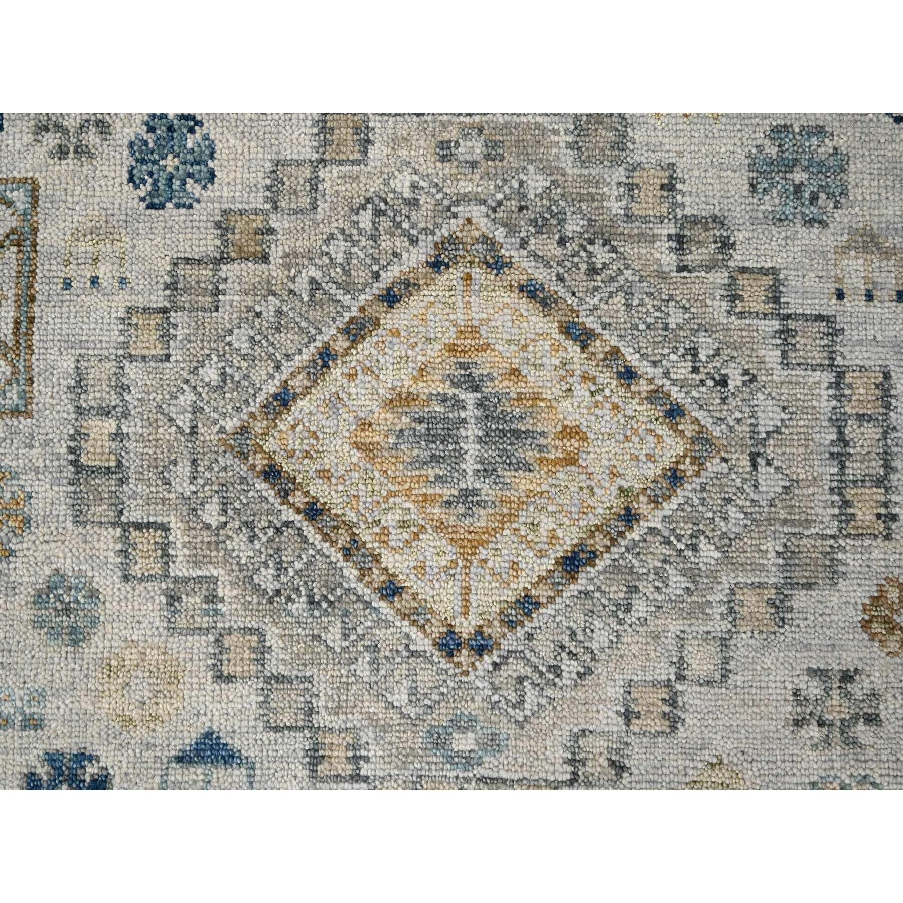8'x10' Lexicon Weißer handgeknüpfter orientalischer Teppich aus reiner Wolle mit Kazak-Design im Angebot 1
