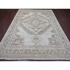 Tappeto di lana annodato a mano 8'x10' grigio chiaro Anatolian Village Design Turkish Knot