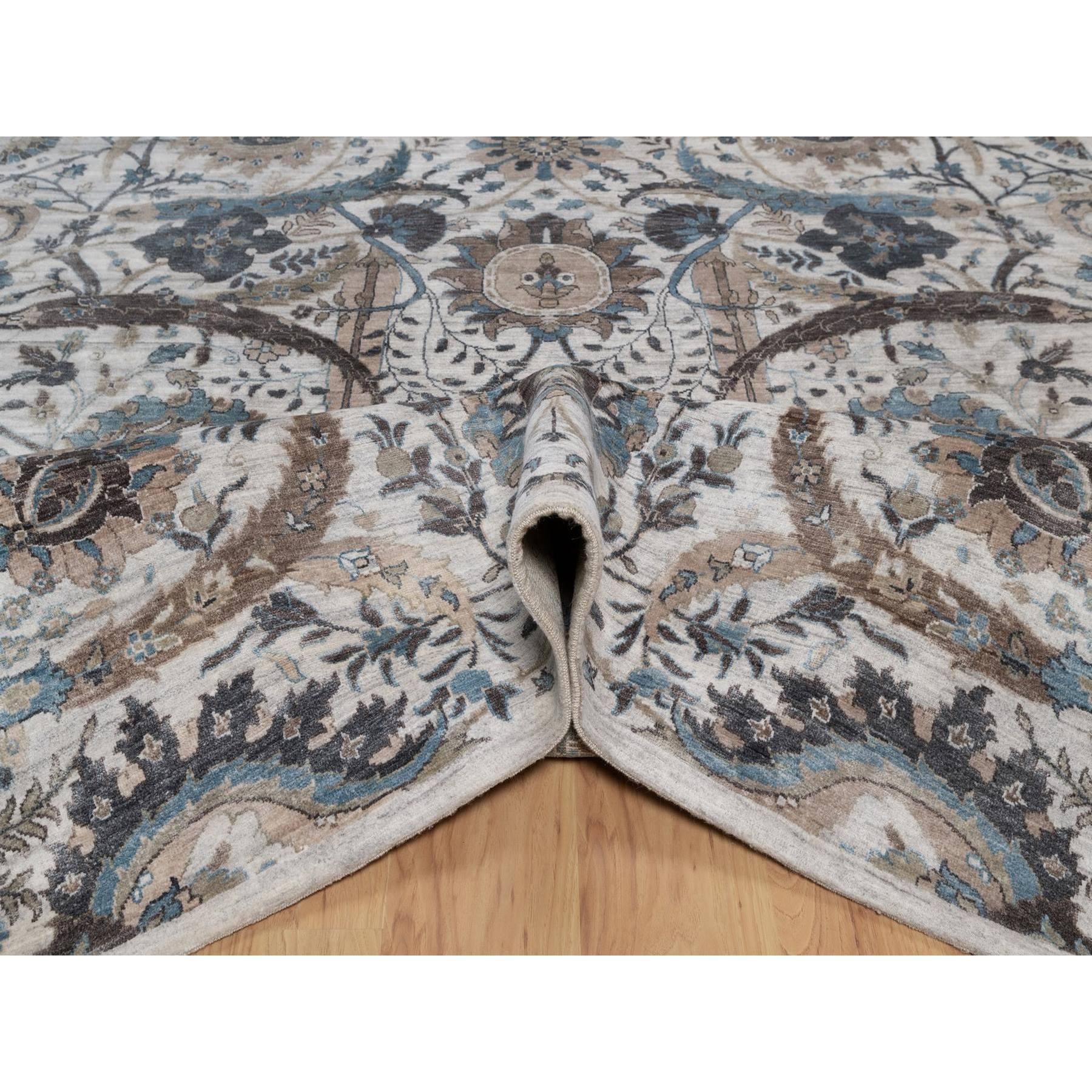 8'x10' Light Gray Sickle Leaf Design Silk with Textured Wool Hand Knotted Rugs (Tappeto di lana annodato a mano) In condizioni Nuovo in vendita a Carlstadt, NJ