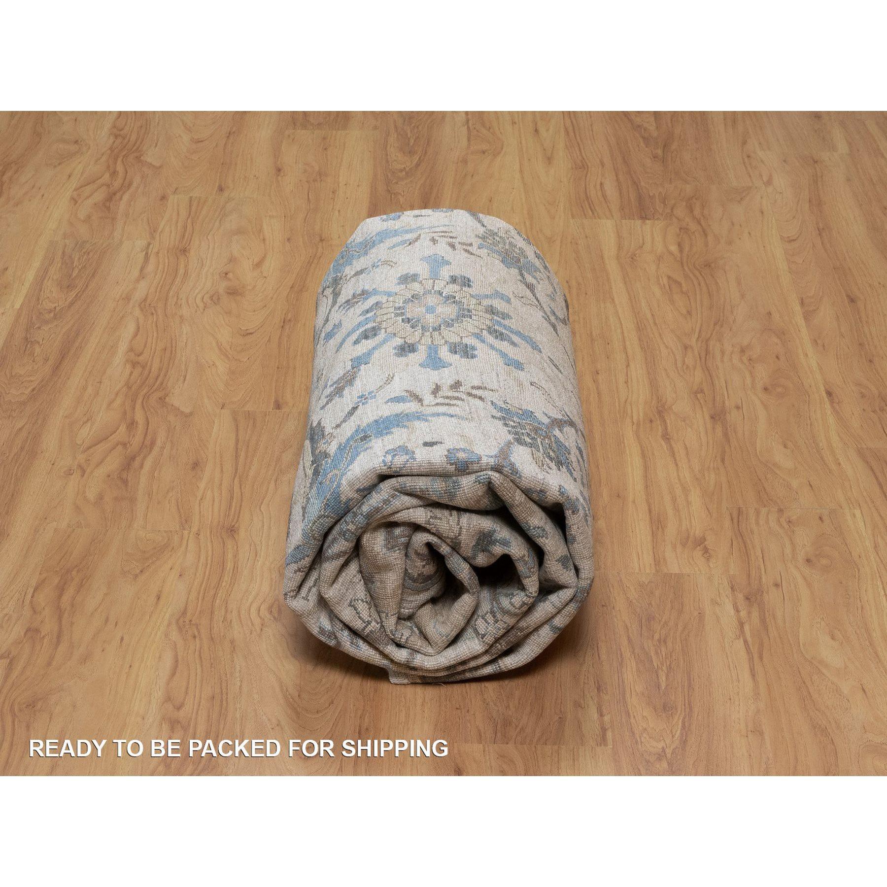 8'x10' Light Gray Sickle Leaf Design Silk with Textured Wool Hand Knotted Rugs (Tappeto di lana annodato a mano) in vendita 2