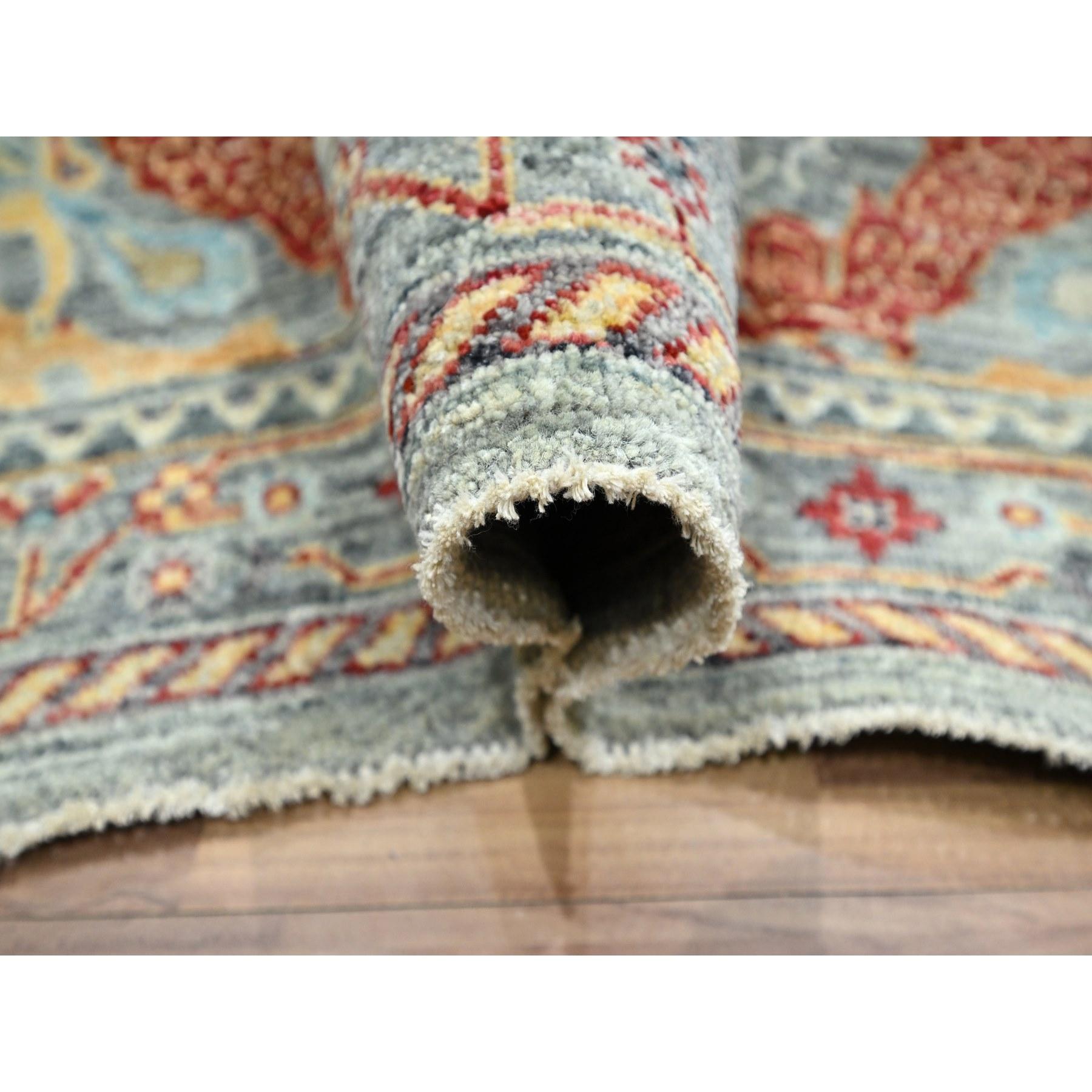 8'x10' Neutral Grau Bijar Garus Design Pastellfarben Handgeknüpfter Wollteppich im Zustand „Neu“ im Angebot in Carlstadt, NJ