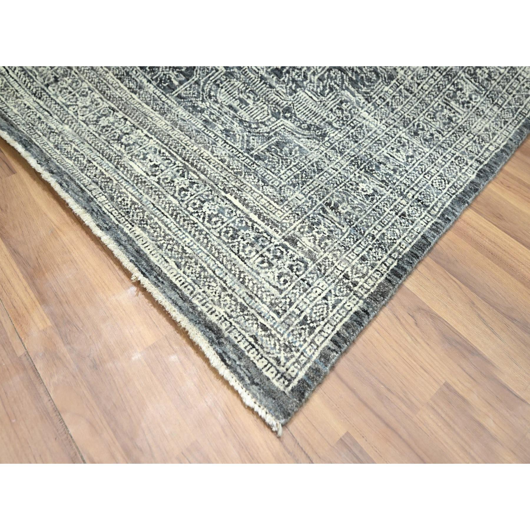 XXI secolo e contemporaneo Tappeto in lana annodato a mano 8'x10' Pebble Gray Tone on Tone Arts and Crafts Design in vendita