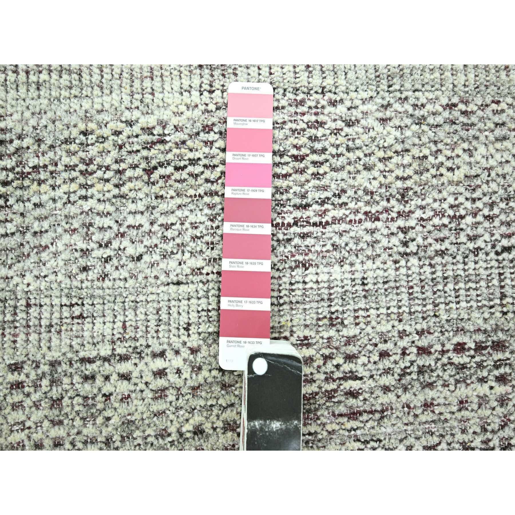 XXIe siècle et contemporain 8'x10' Tapis d'Orient en pure laine nouée à la main, Red & White Oxidized Grass Design en vente