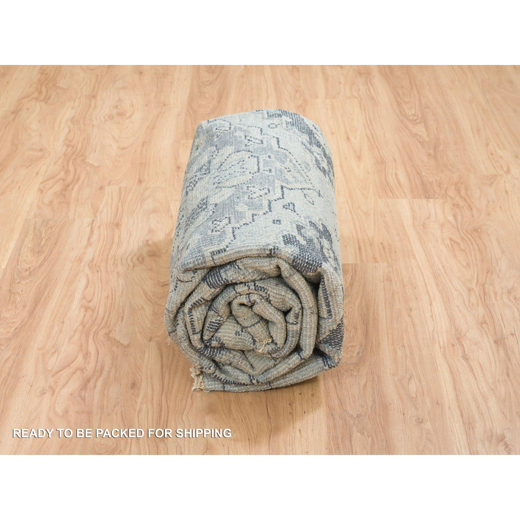8'x10' Gris argenté Tapis d'Orient en pure laine noué à la main Design Anatolien en vente 2