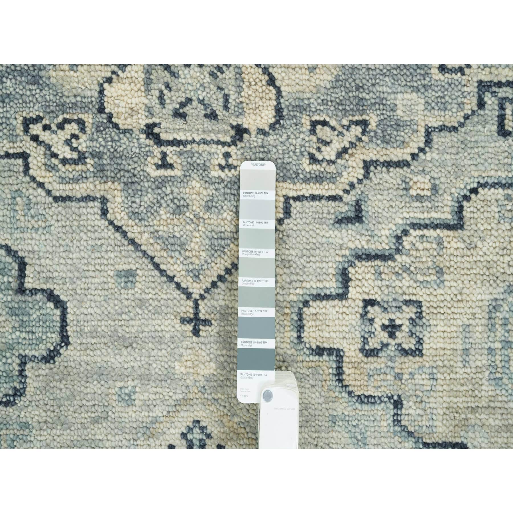 Laine 8'x10' Gris argenté Tapis d'Orient en pure laine noué à la main Design Anatolien en vente