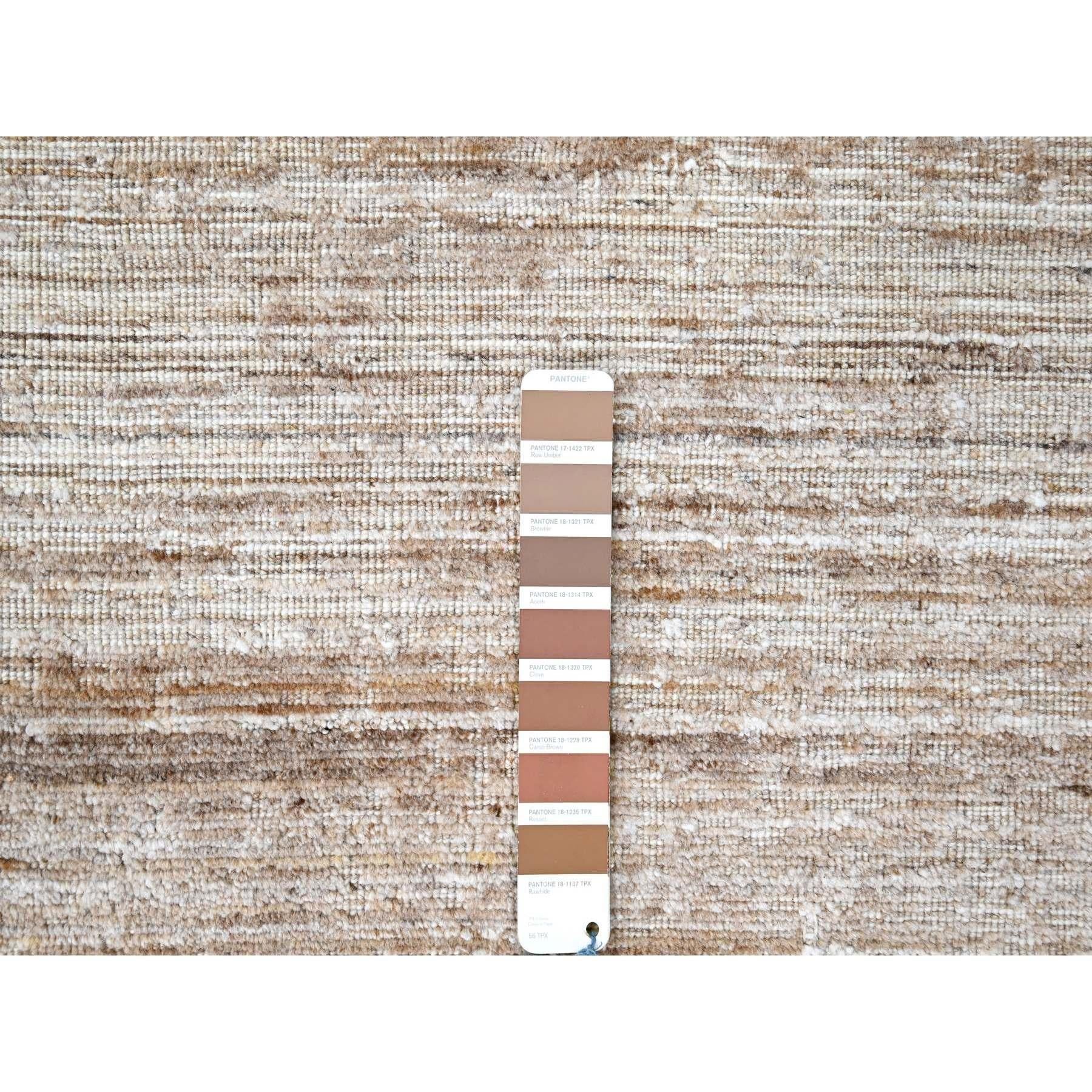 XXI secolo e contemporaneo 8'x10' Umber Brown Hand Loomed Wool and Plant Based Silk Modern Design Rug in vendita