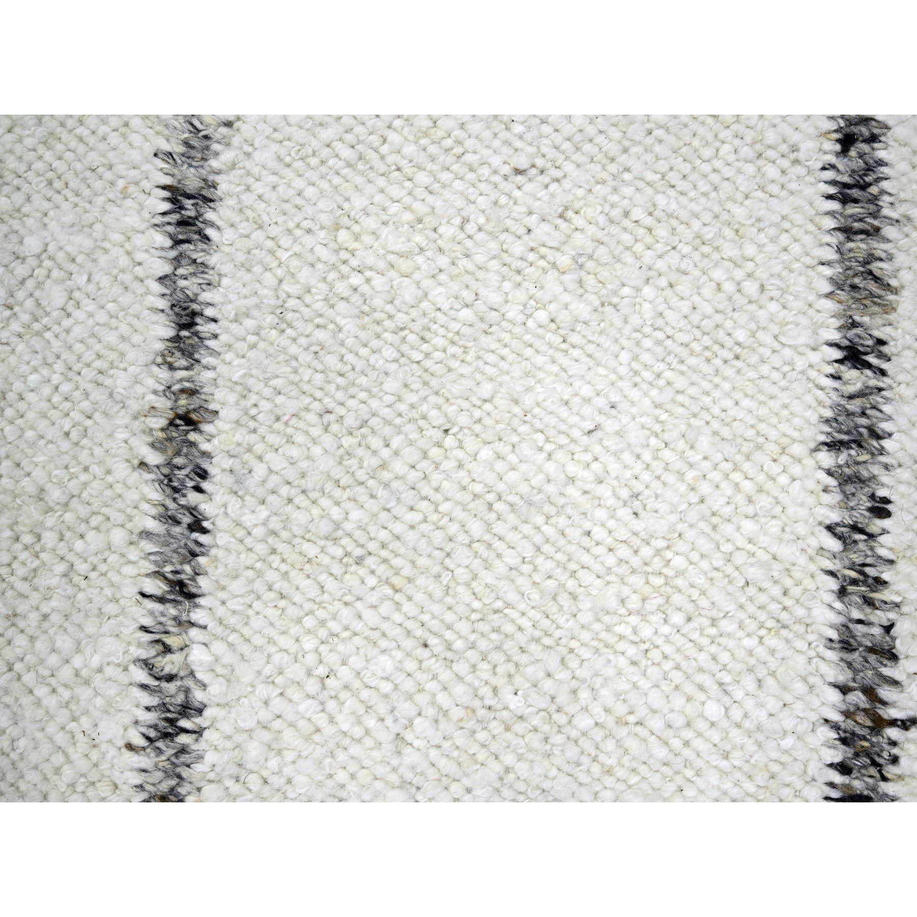 8'x10' Weißer marokkanischer Webteppich Line Design Modern Textured Wool Hand Knotted Rug im Angebot 1