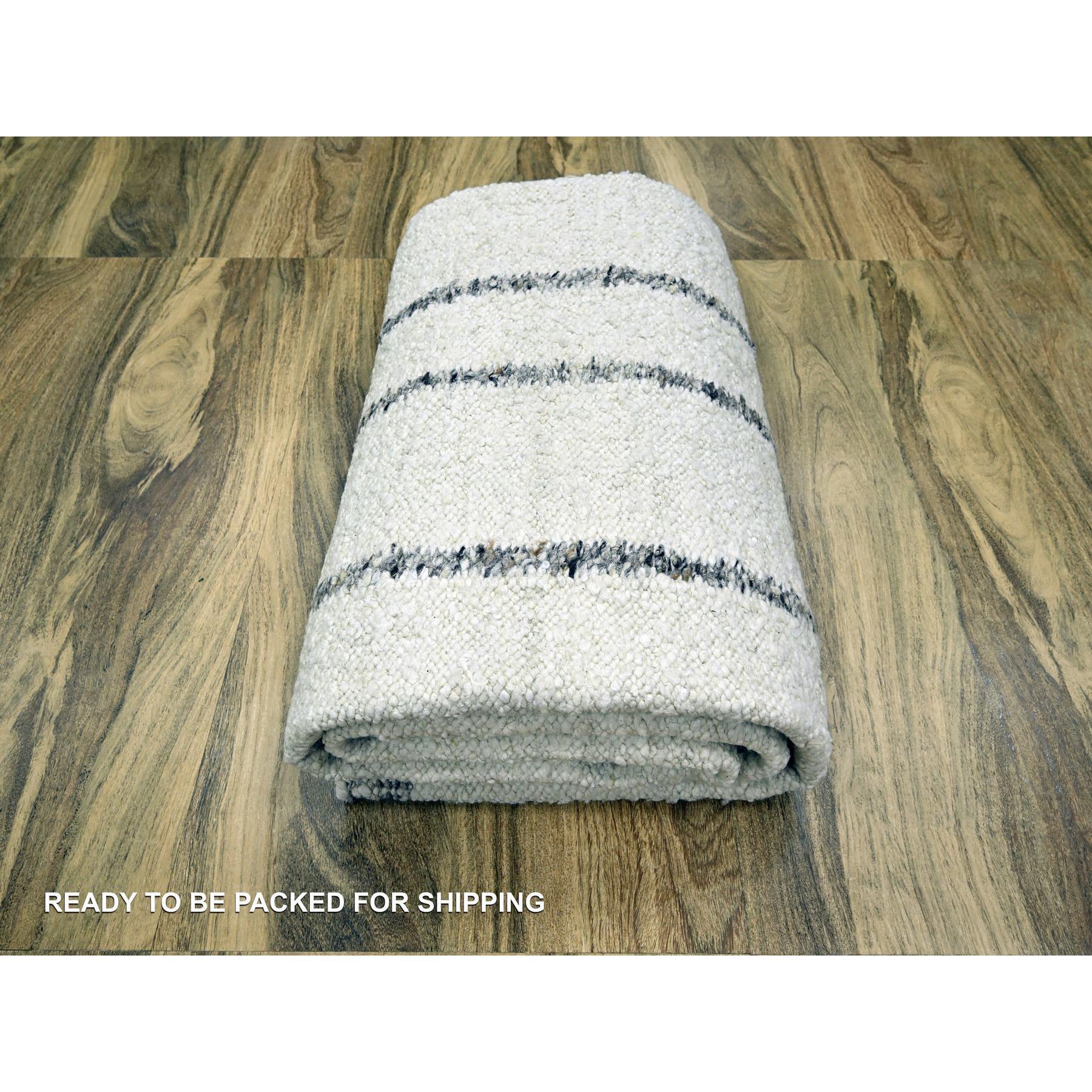 8'x10' Weißer marokkanischer Webteppich Line Design Modern Textured Wool Hand Knotted Rug im Angebot 2