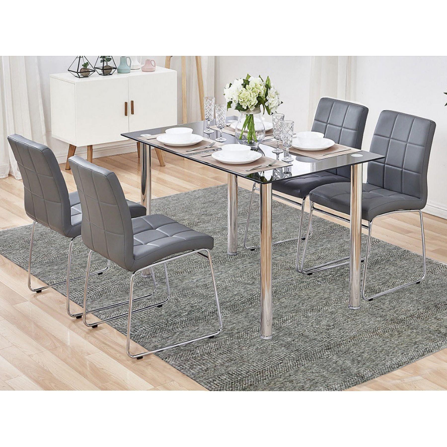 Gris moyen, By Design Modern Grass, Laine naturelle non teintée, Noué à la main, Tapis d'Orient
Matières premières : Laine
Latex : Pas de poils 
hauteur : 0,25 pouces
Style : Transitionnel
Couleur primaire : Gris
Couleurs secondaires : Noir, gris