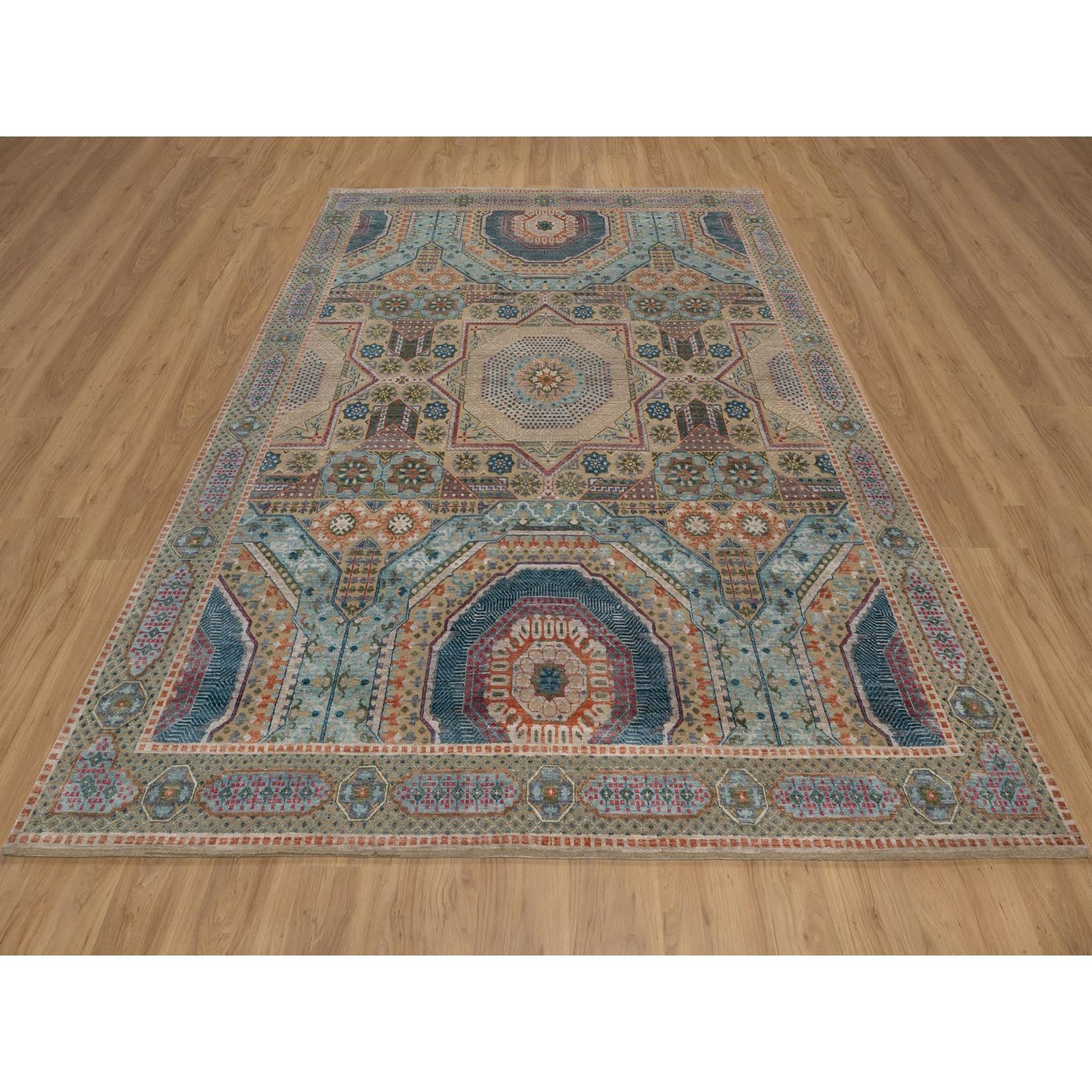 Lark Brown, laine et soie texturées, design Mamluke avec médaillon étoilé, noué à la main, tapis d'Orient
Matériaux primaires : Laine et soie
Latex : Pas de poils 
hauteur : 0,25 pouces
Style : Traditionnel
Couleur primaire : marron
Couleurs