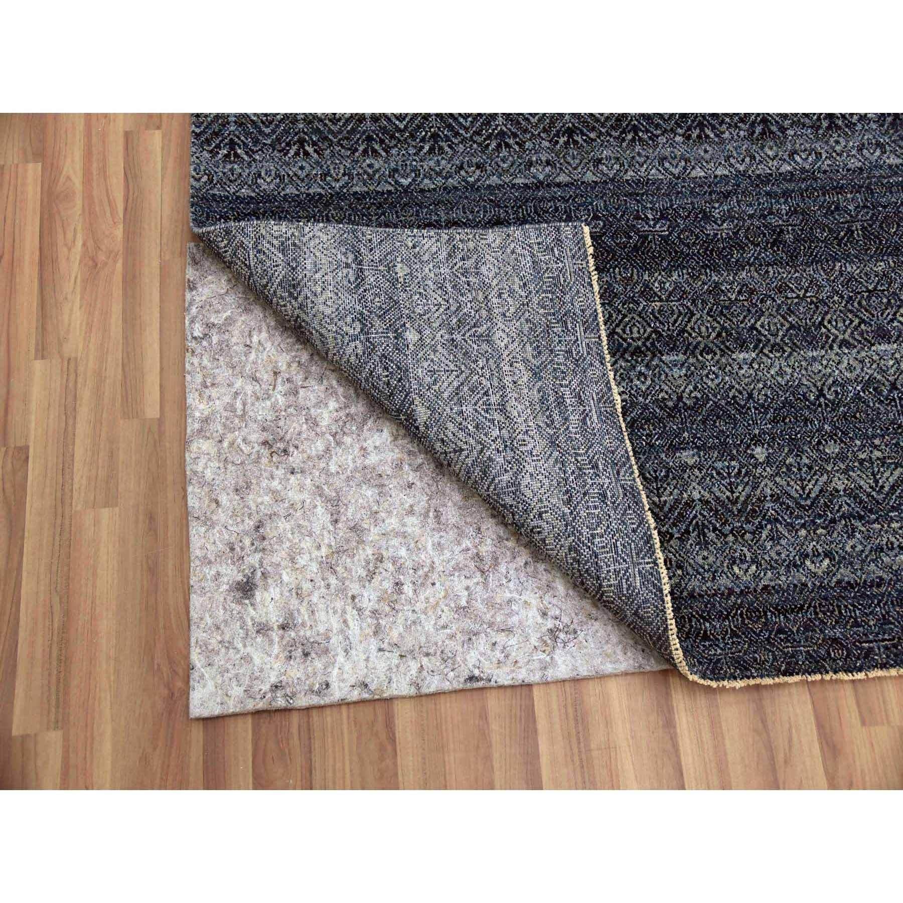 Hand-Knotted 8'x10'2