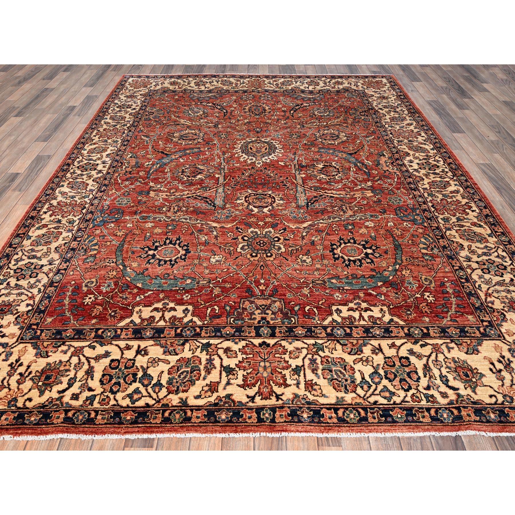 Rosso corallo, Grado Aryana, Disegno a foglia di falce, Tinture vegetali, Pura lana, Annodato a mano, Pile morbido, Tessuto fitto, Tappeto orientale
Materiali primari: Lana
Lattice: No Pile 
altezza: 0,25 pollici
Stile: Tradizionale
Colore primario: