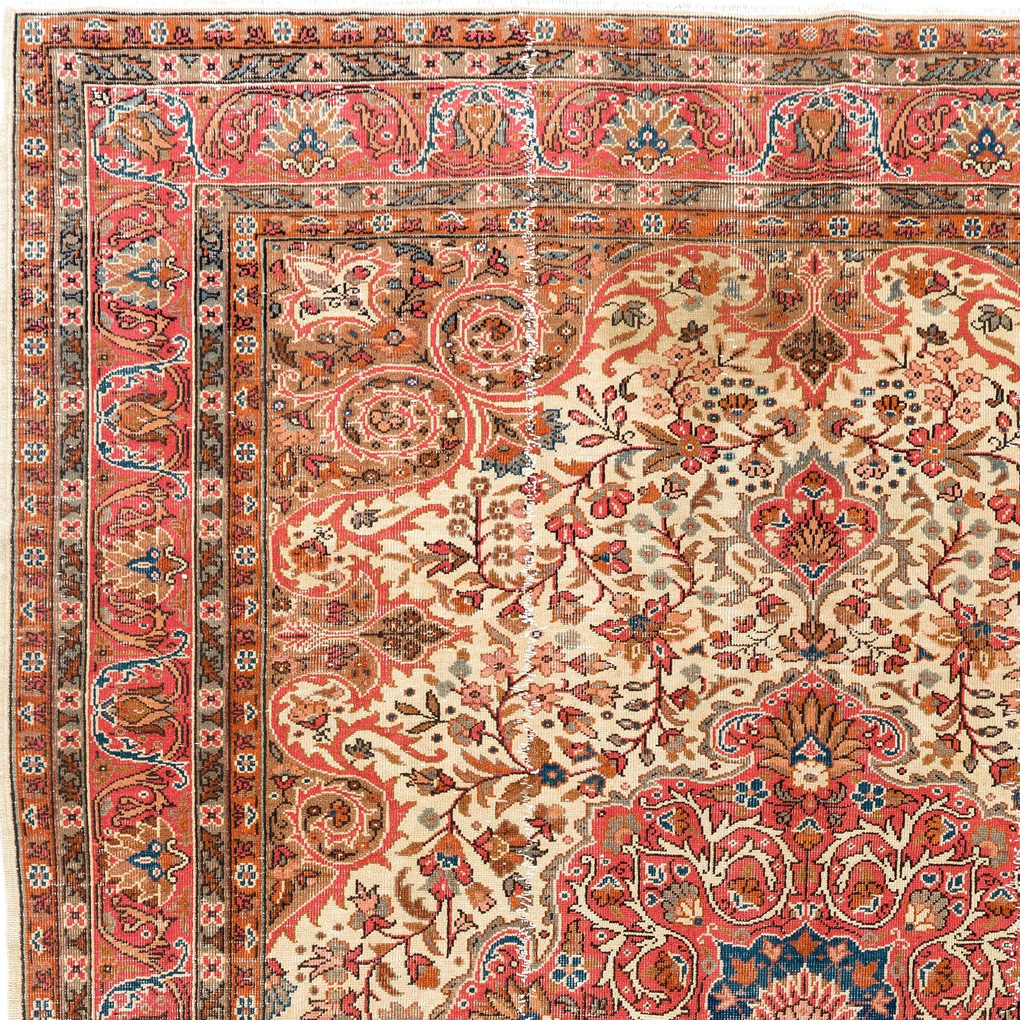 A finely hand-knotted vintage Central Anatolian rug with a classic garden design with flowers, spandrels, blossoms, leaves and branches. Size: 8 x 11 Ft.
Wool pile on a tightly woven strong cotton foundation, very good condition.
It has been washed