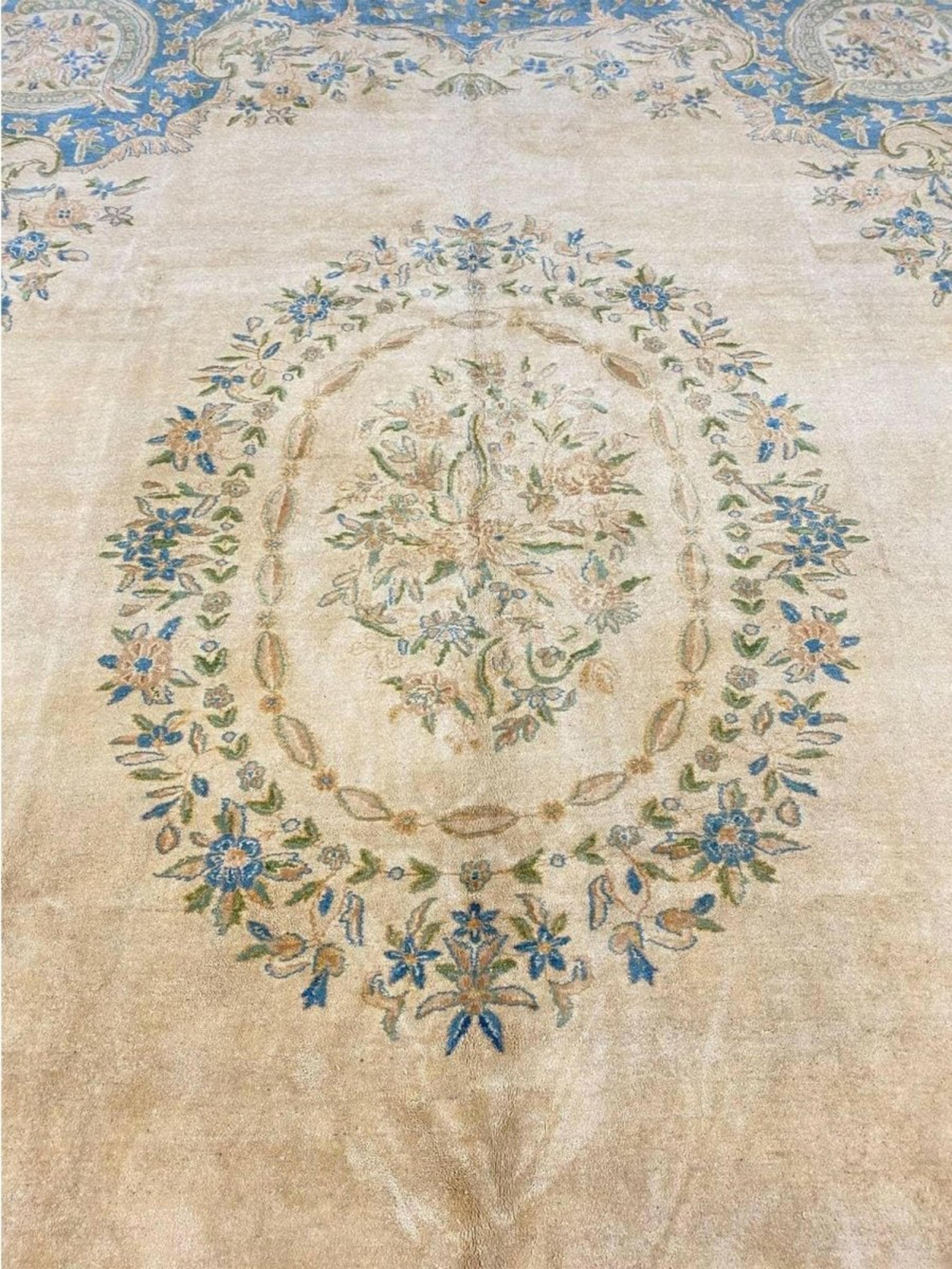 8x11 Hand Knotted Antique Kerman Area Rug In Good Condition For Sale In Dallas, TX