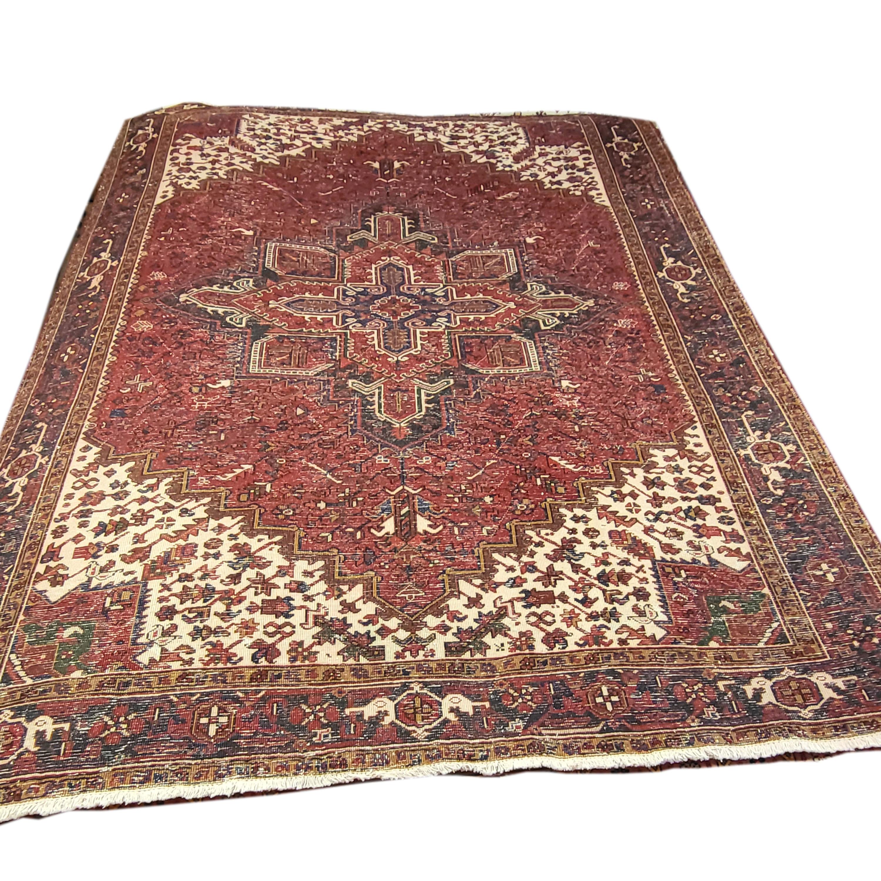 Hand-Knotted 8'x11' Antique Persian Heriz- rust / cream - Serapi For Sale