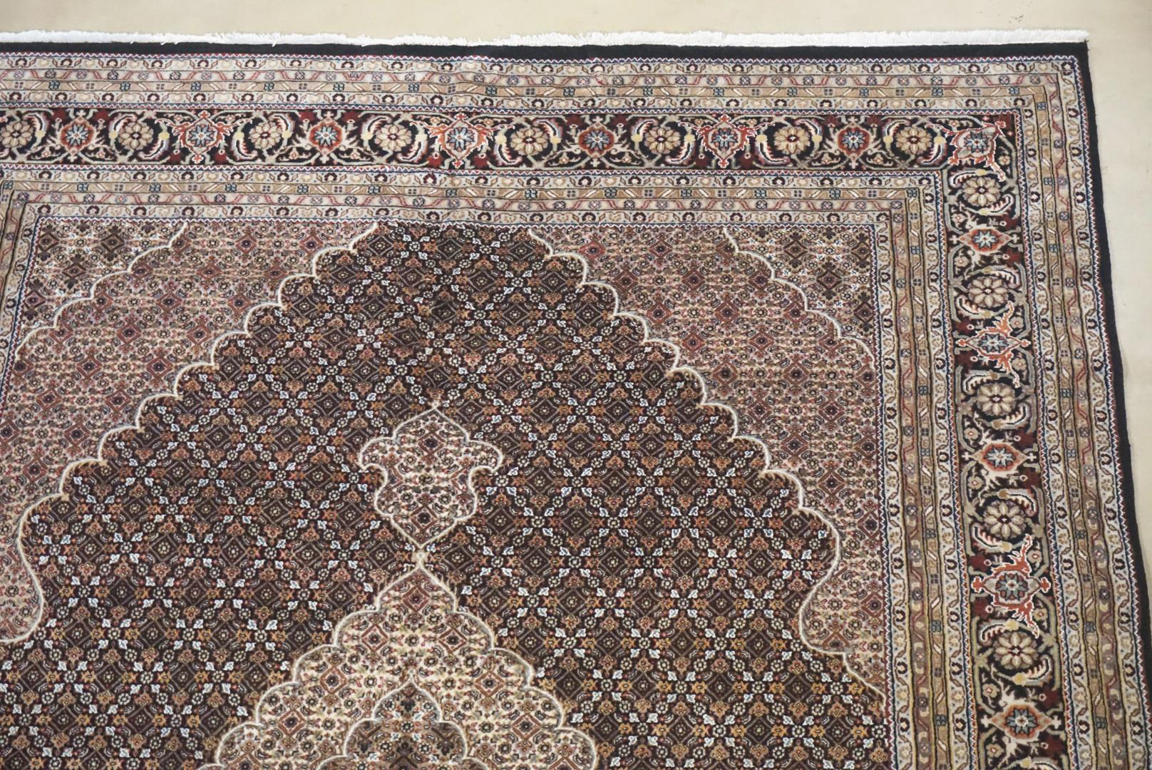 Tabriz-Teppich aus Wolle und Seide (Handgeknüpft) im Angebot