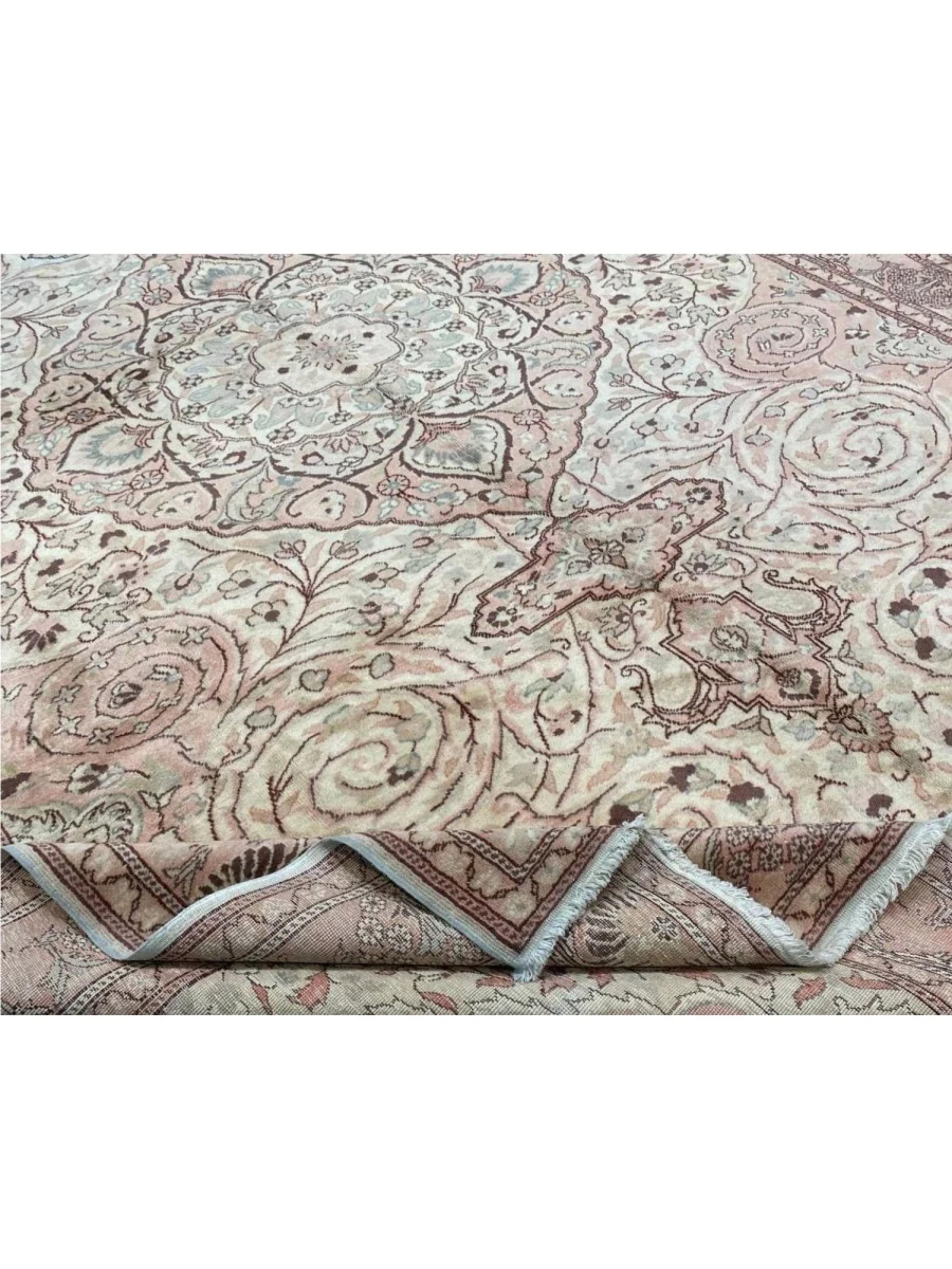 8x12 Hand Knotted Gold and Peach Old Turkish Kayseri Area Rug For Sale 3