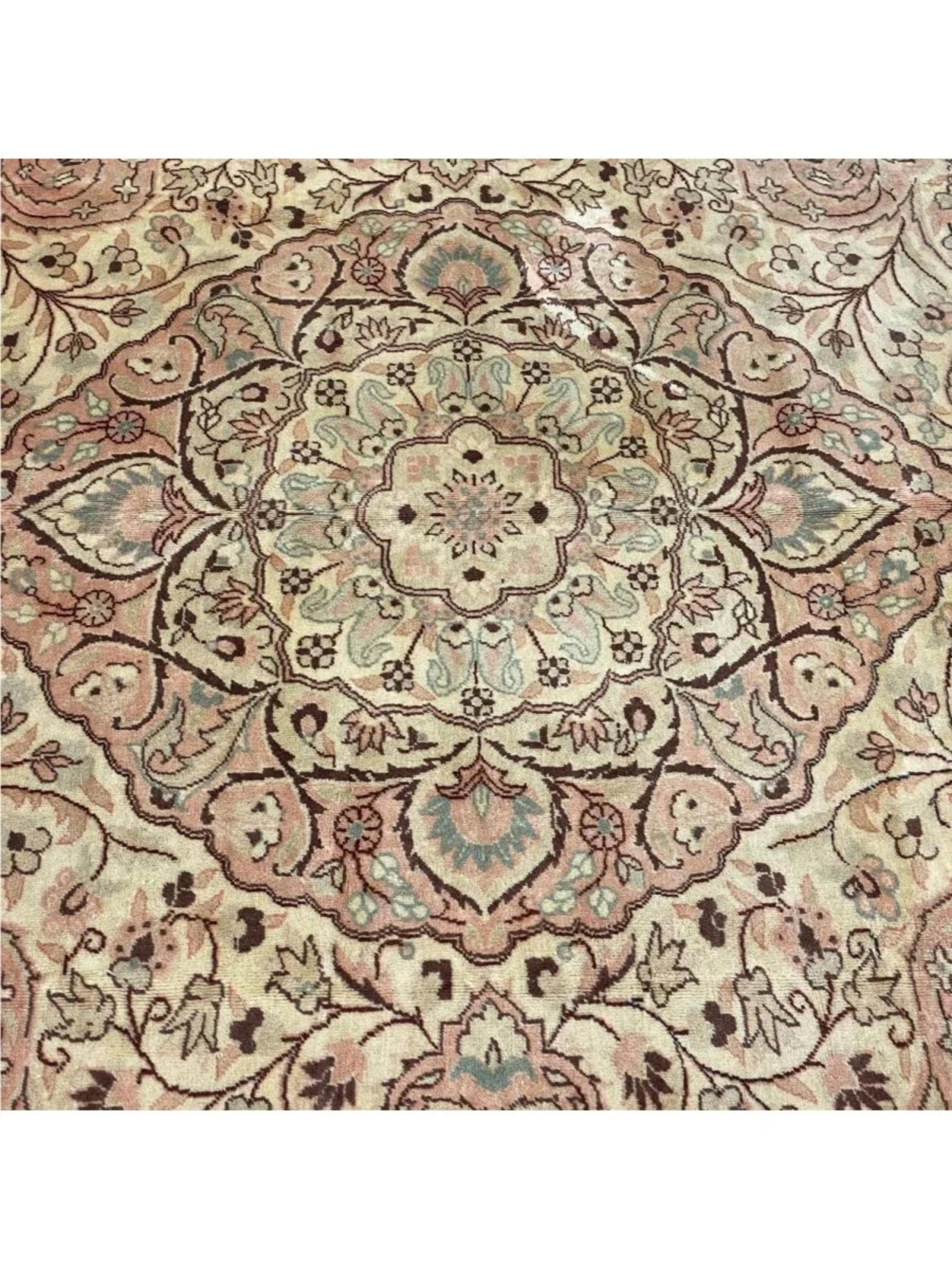 Hand-Knotted 8x12 Hand Knotted Gold and Peach Old Turkish Kayseri Area Rug For Sale