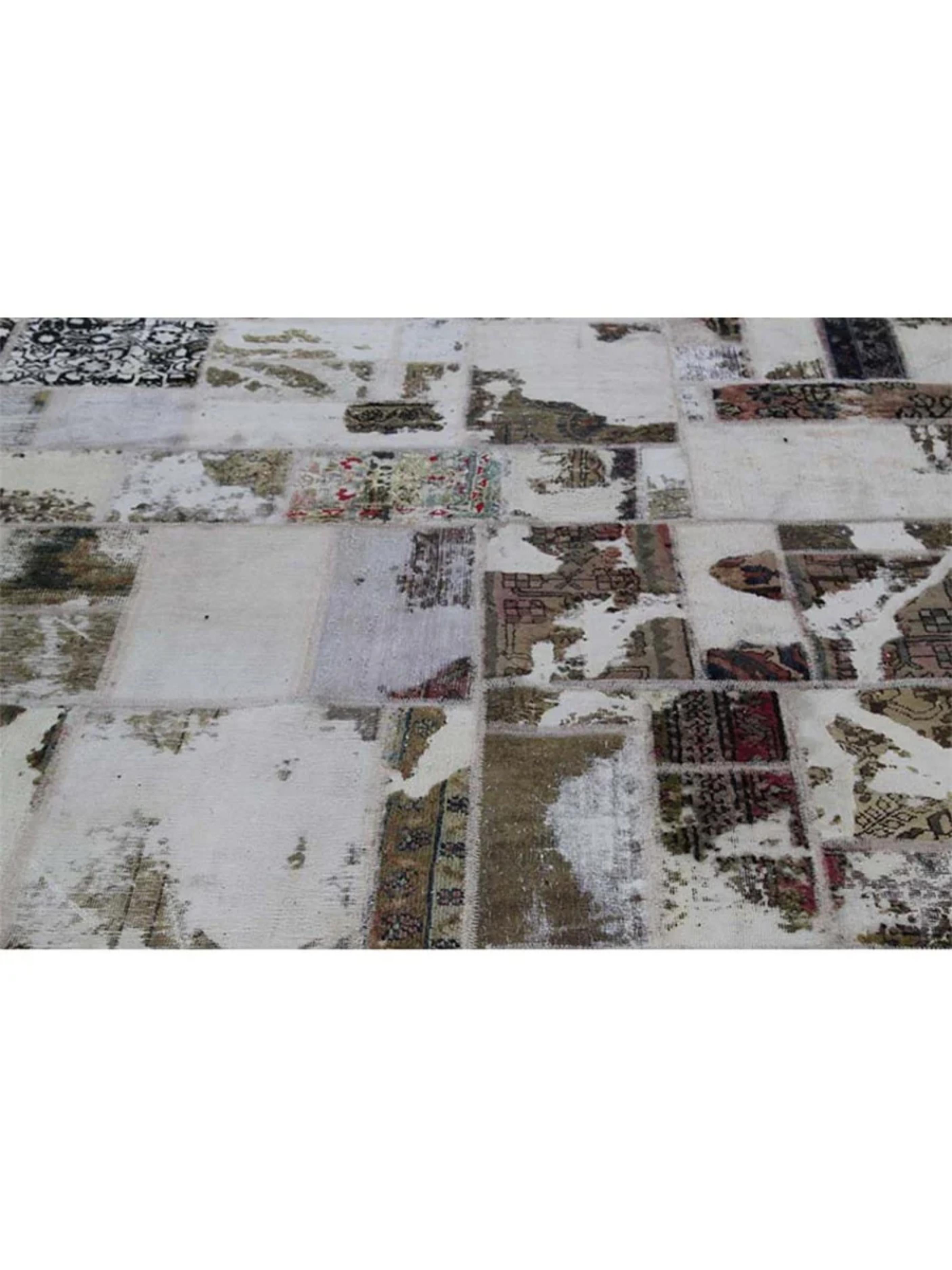 8x13 Tapis surteint Vintage Distressed noué à la main Bon état - En vente à Dallas, TX