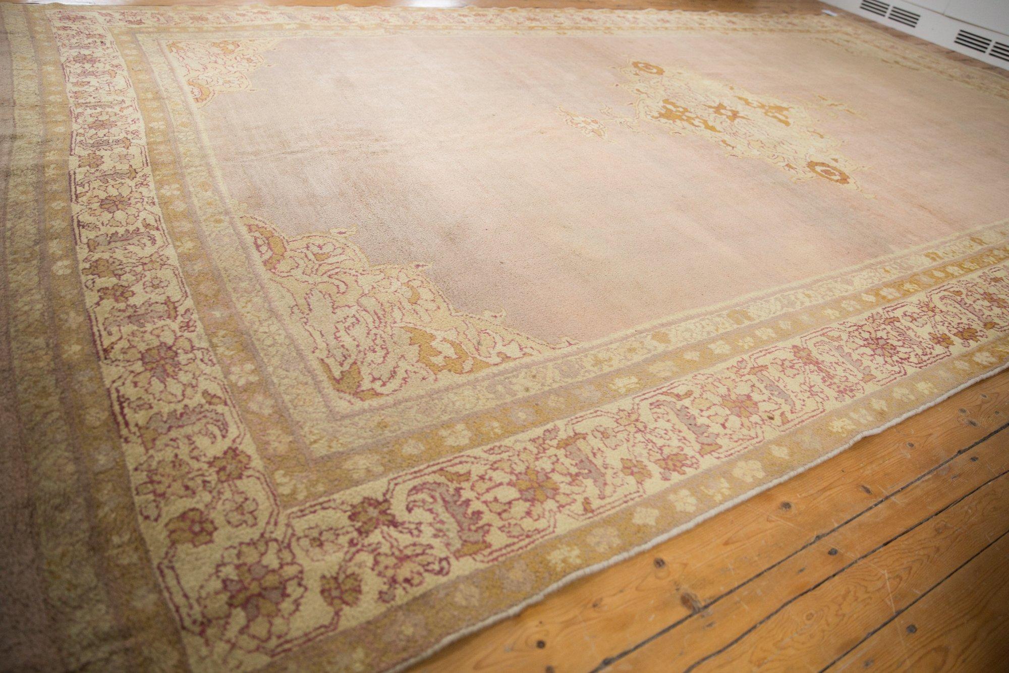 Antique Agra Carpet In Good Condition For Sale In Katonah, NY