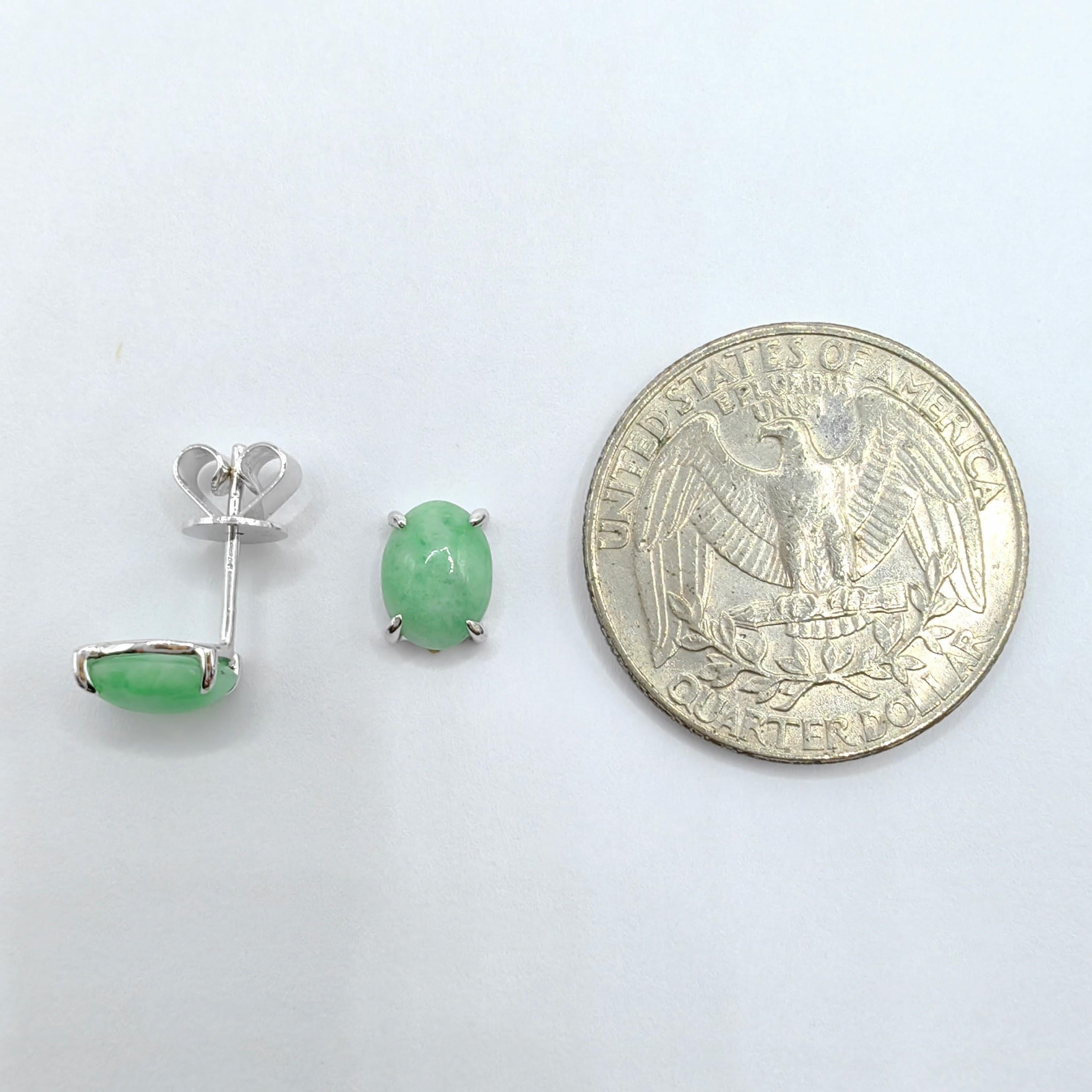 8x6mm Genuine Burmese Apple Green Oval Jadeite Jade 18K White Gold Stud Earrings In New Condition For Sale In Wan Chai District, HK