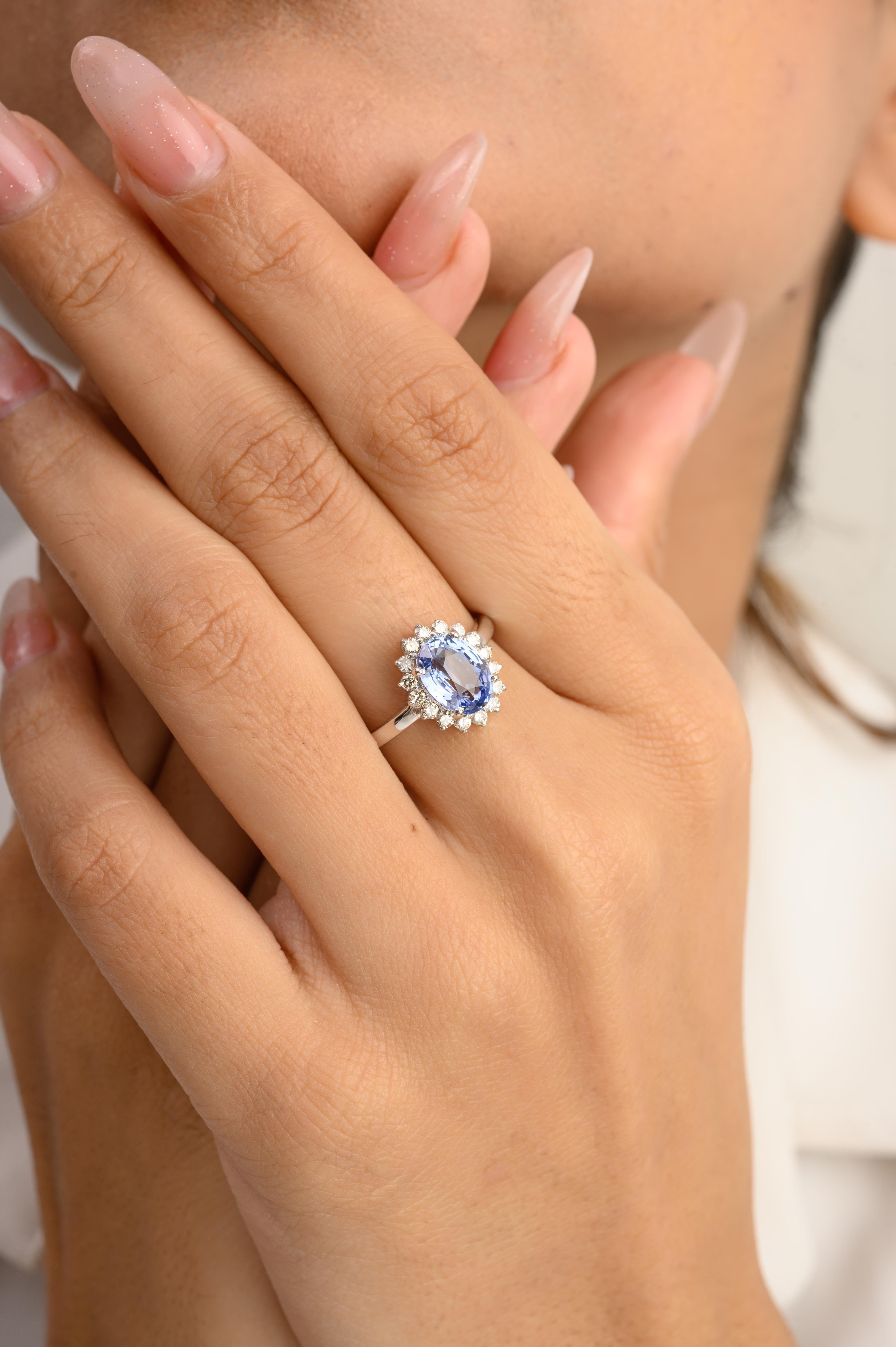 in vendita:  Anello aureolato con zaffiro blu ovale e diamante di 8x6 mm, regalo in oro bianco massiccio 14 carati 4