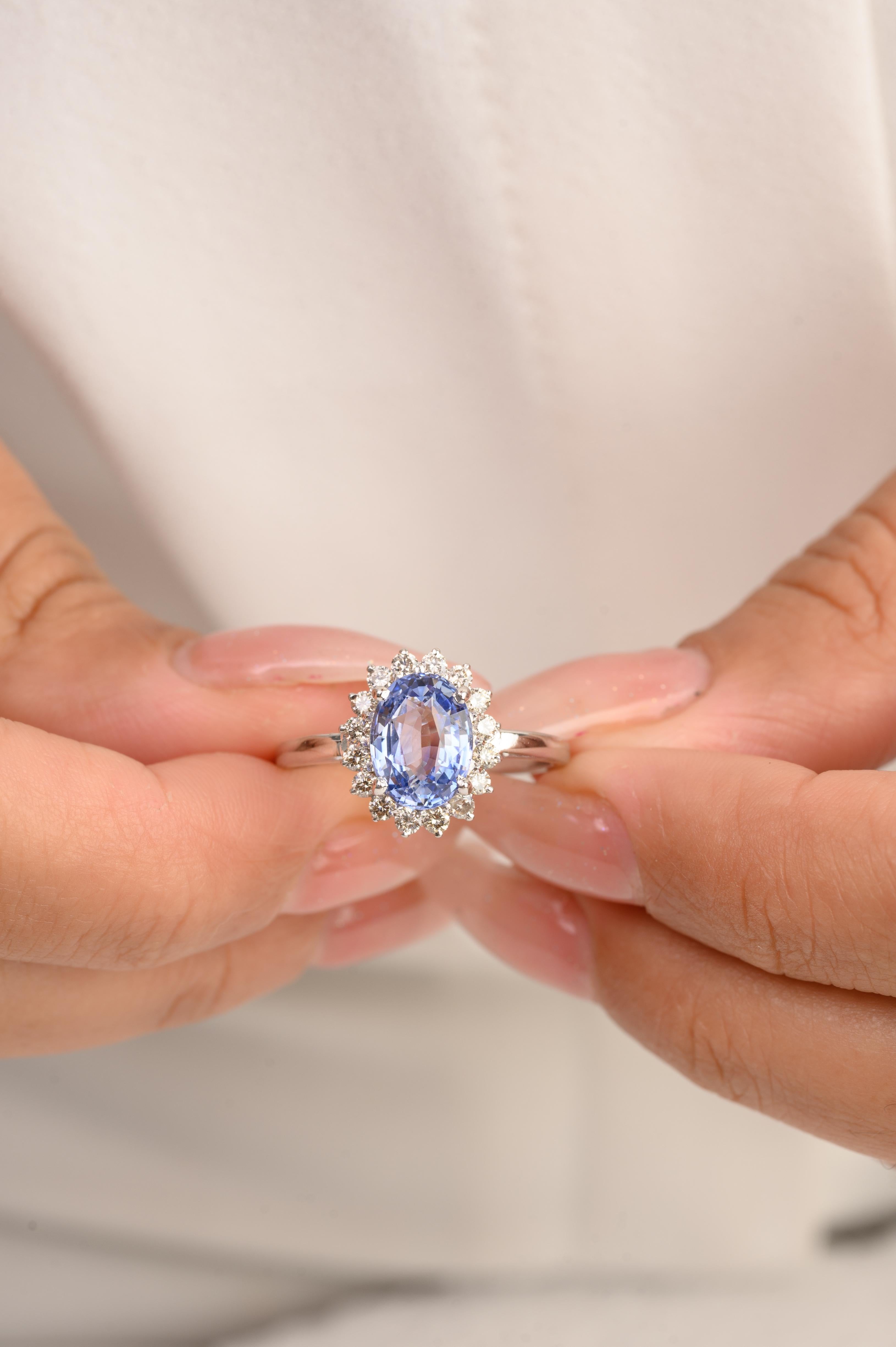 in vendita:  Anello aureolato con zaffiro blu ovale e diamante di 8x6 mm, regalo in oro bianco massiccio 14 carati 6