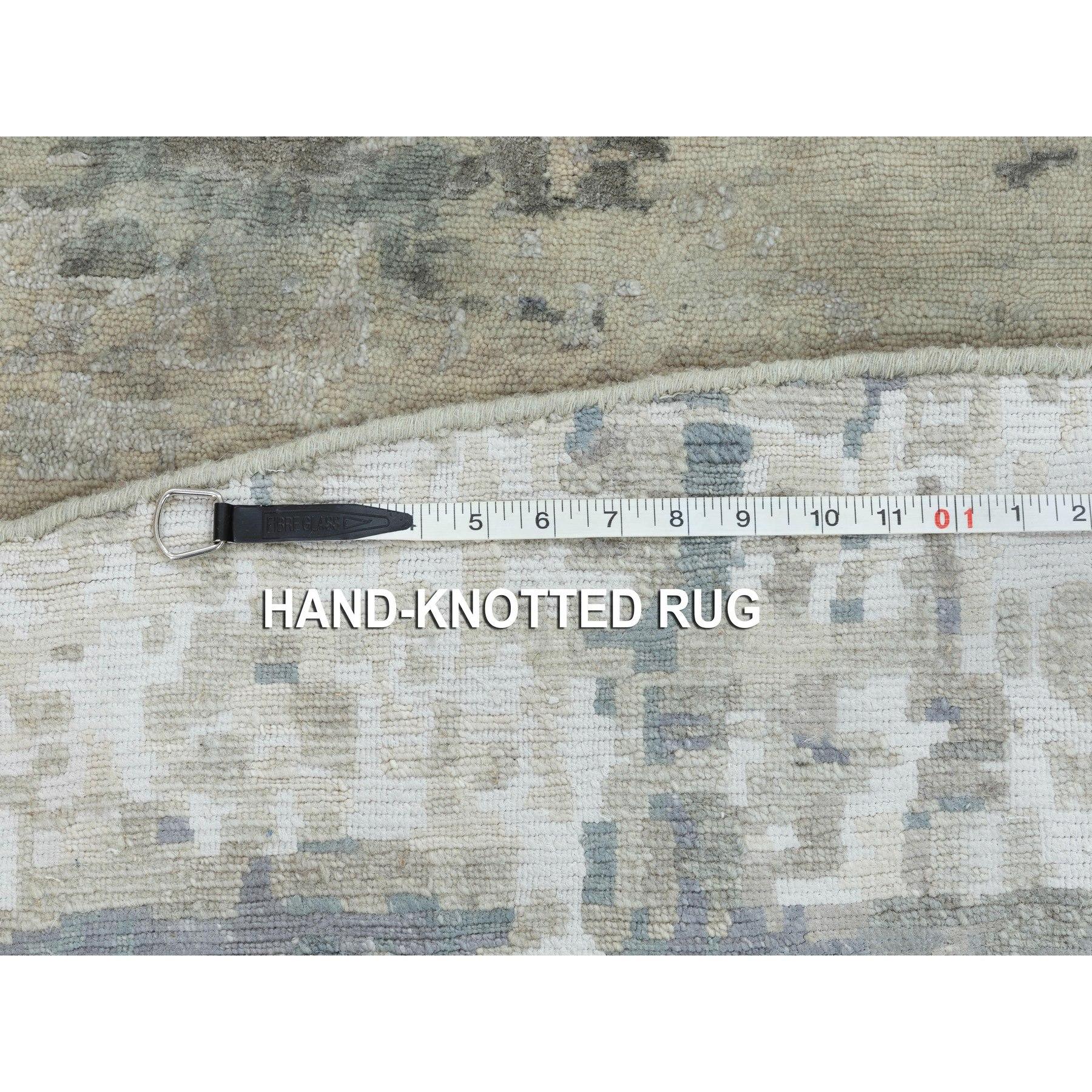8'x8' Abstract Design Silver-Blue Hand Knotted Wool & Silk Oriental Rug in vendita 4