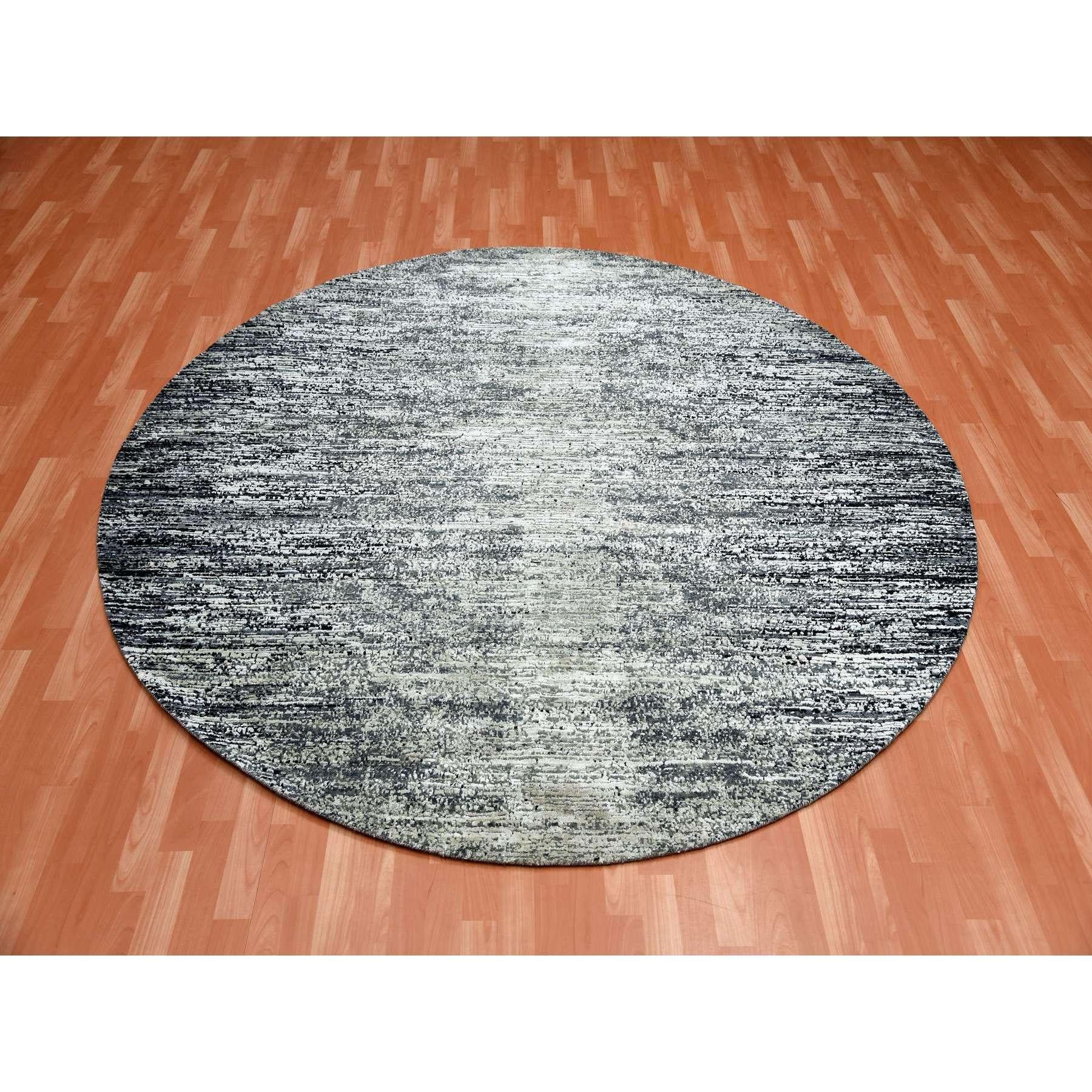 8'x8' Schwarz, Striae Design, Wolle und Seide Handgeknüpft Runde Orientteppich (Moderne) im Angebot