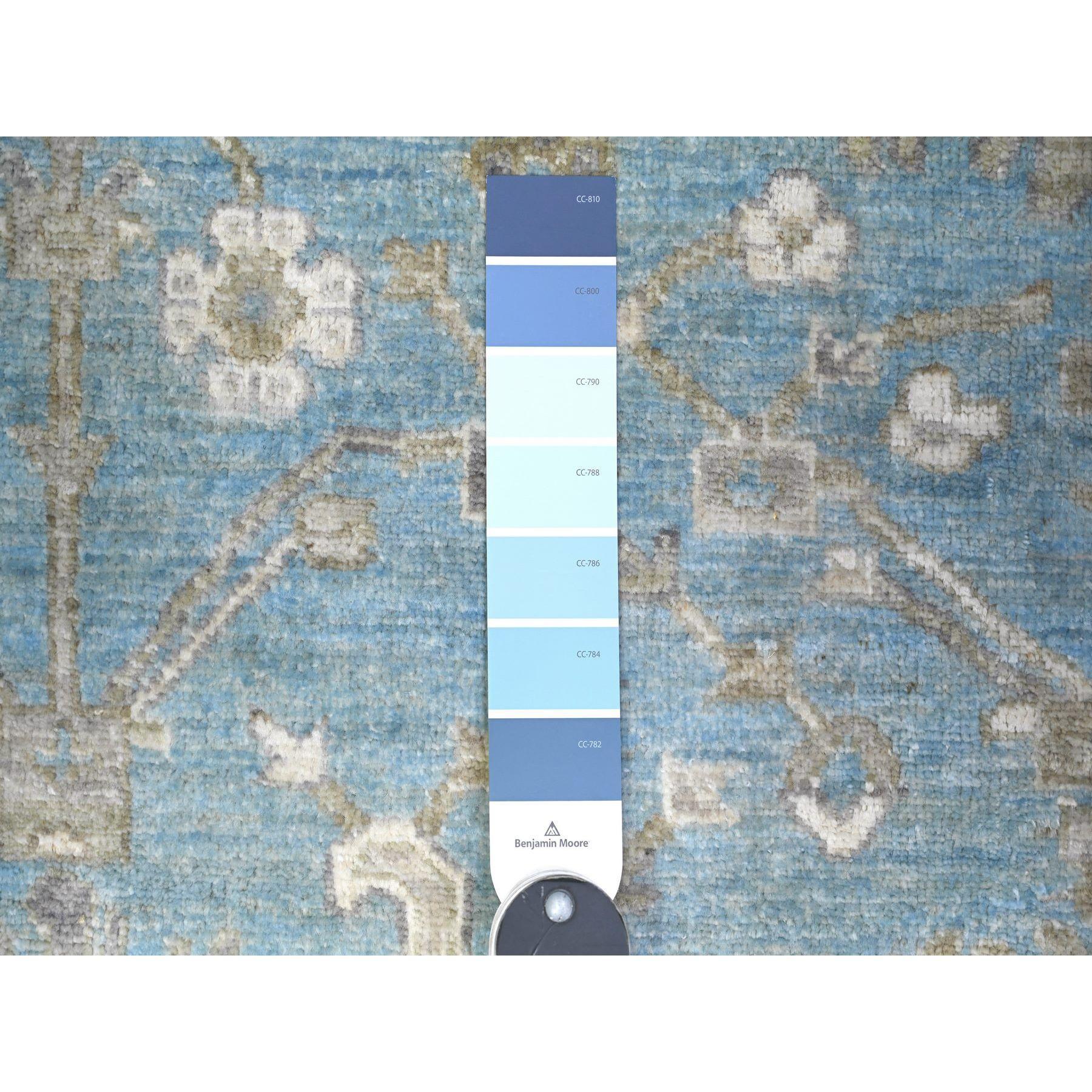 8'x8' Blauer handgeknüpfter runder orientalischer Teppich aus reiner Wolle im Mahal-Design (21. Jahrhundert und zeitgenössisch) im Angebot