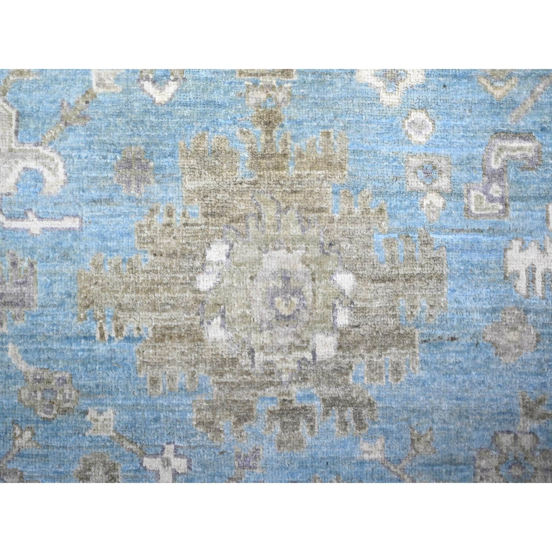 8'x8' Blauer handgeknüpfter runder orientalischer Teppich aus reiner Wolle im Mahal-Design im Angebot 1
