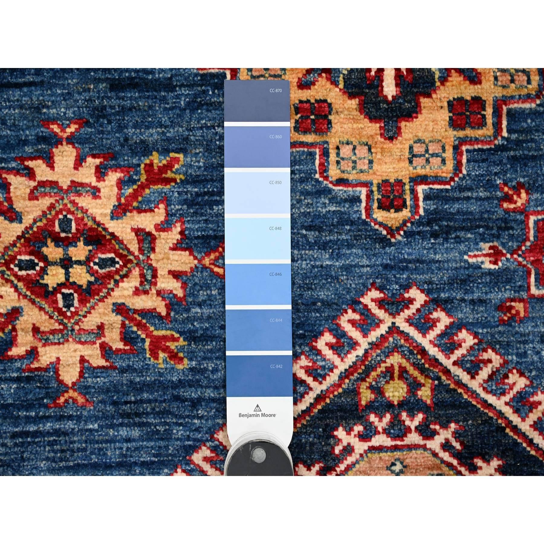8'x8' Blau Super Kazak Medaillons Weiche Wolle Handgeknüpft Quadratischer Orientteppich im Angebot 1