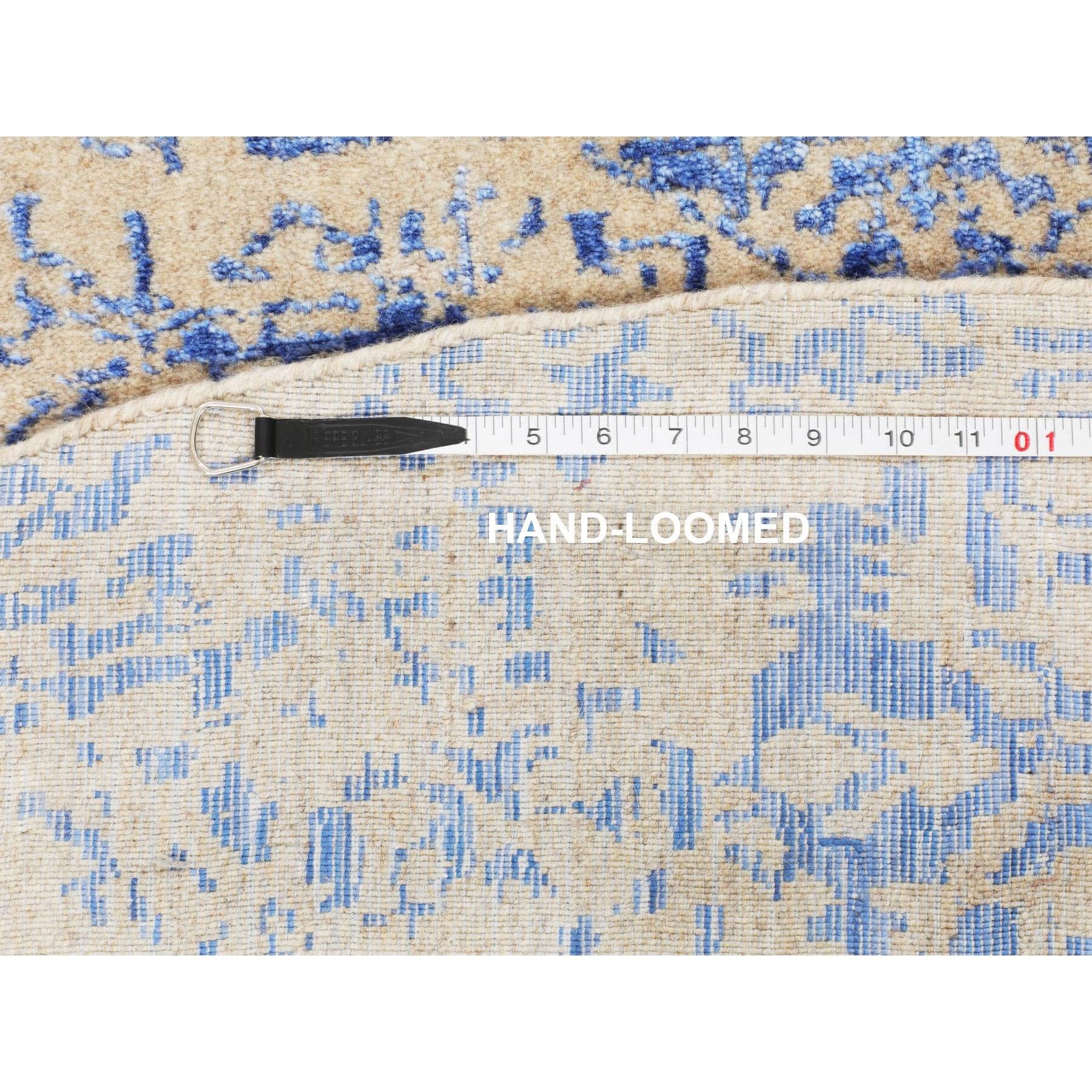 8'x8' Blauer handgefalteter runder Teppich aus Wolle und Seide im Mamluk-Design aus Jacquard im Angebot 5