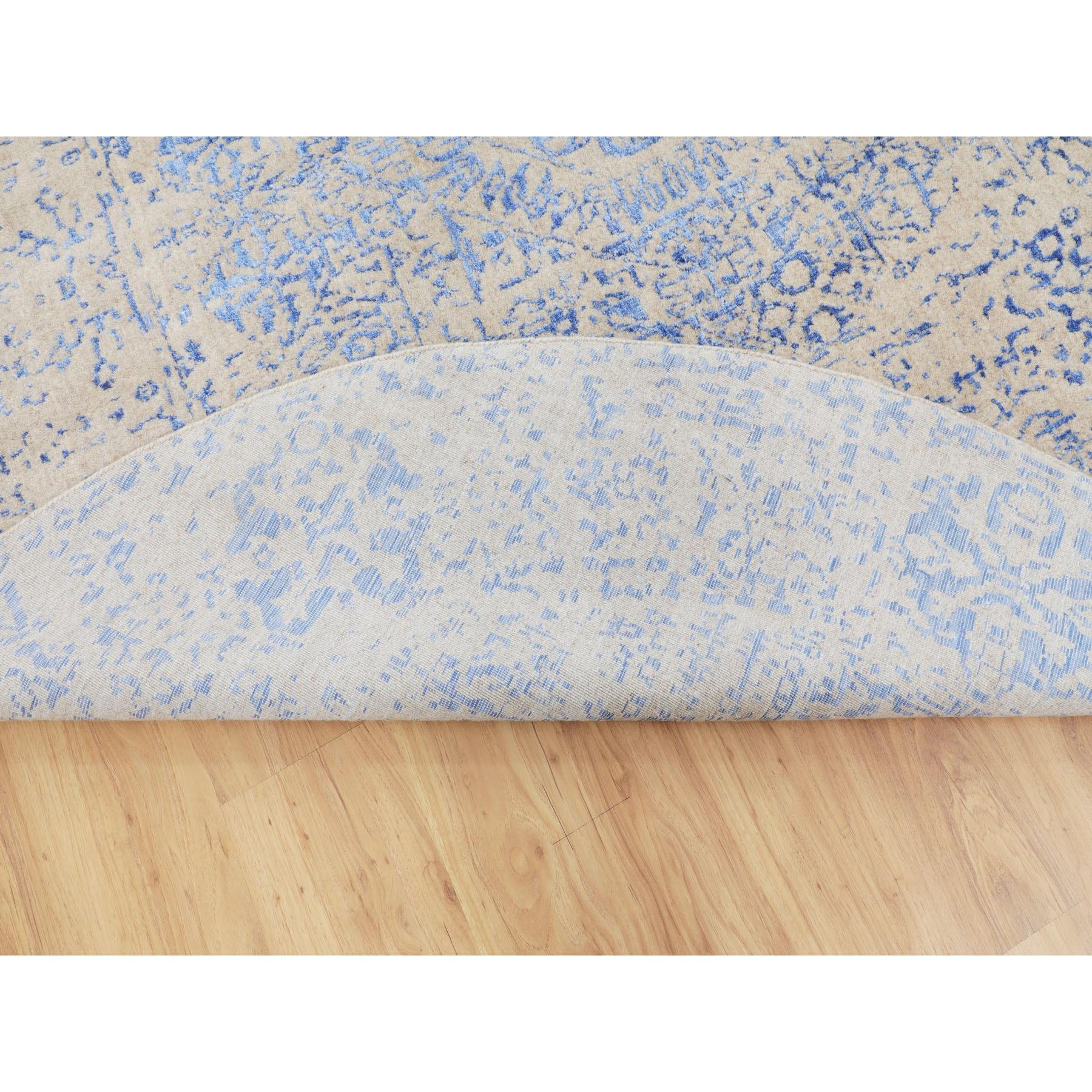 8'x8' Blauer handgefalteter runder Teppich aus Wolle und Seide im Mamluk-Design aus Jacquard (Handgeknüpft) im Angebot