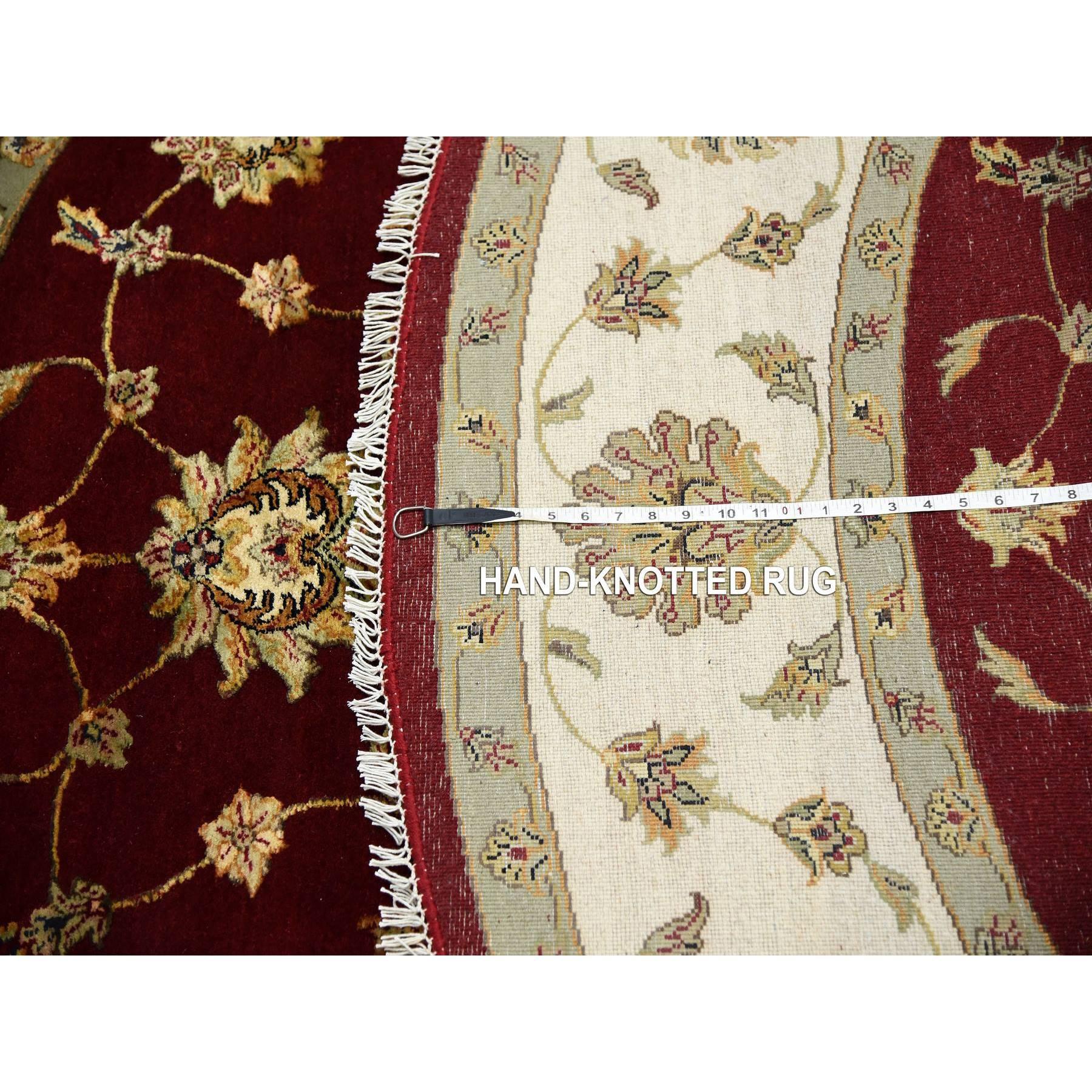 Tappeto rotondo 8'x8' rosso borgogna, lana e seta annodato a mano, design Rajasthan in vendita 4