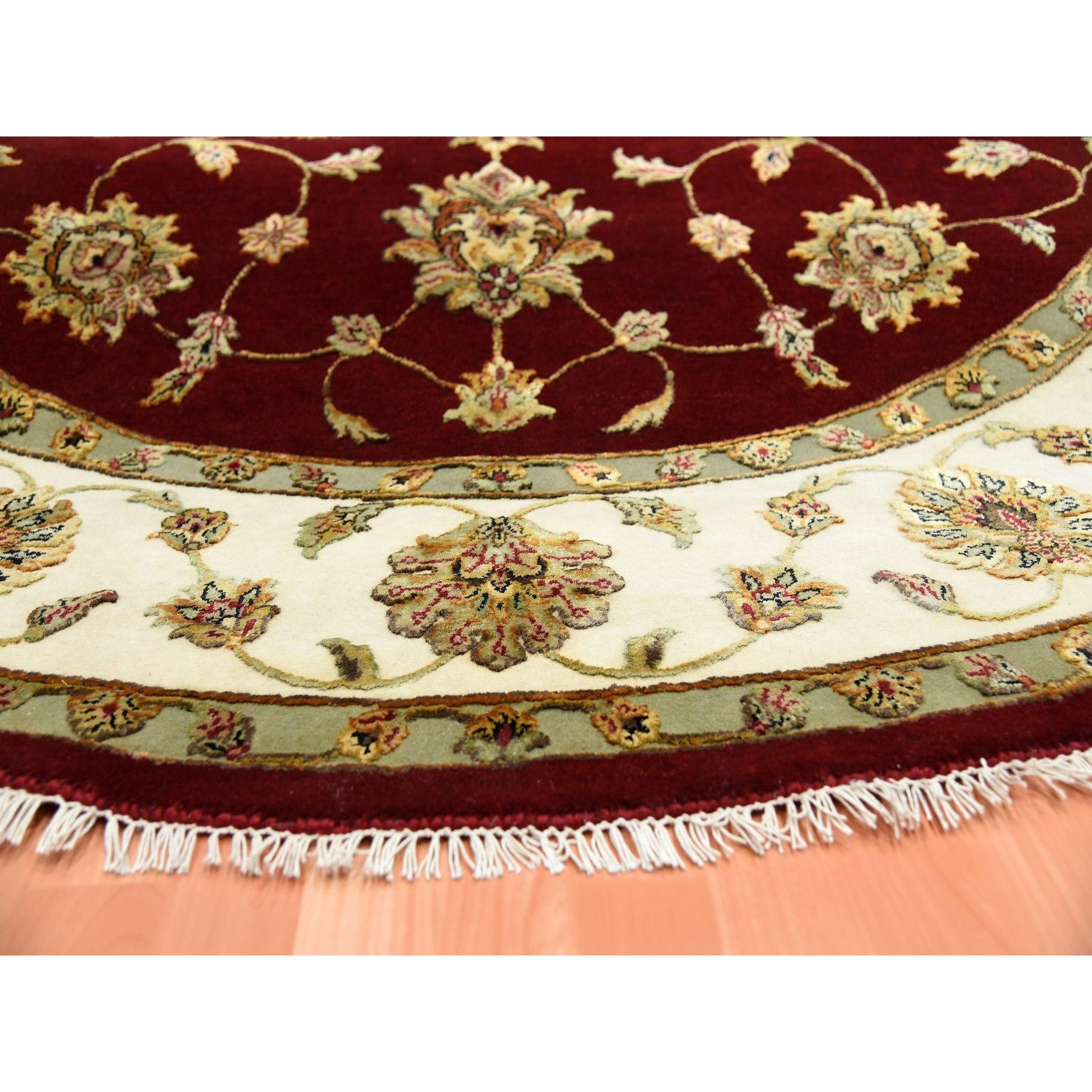 XXI secolo e contemporaneo Tappeto rotondo 8'x8' rosso borgogna, lana e seta annodato a mano, design Rajasthan in vendita