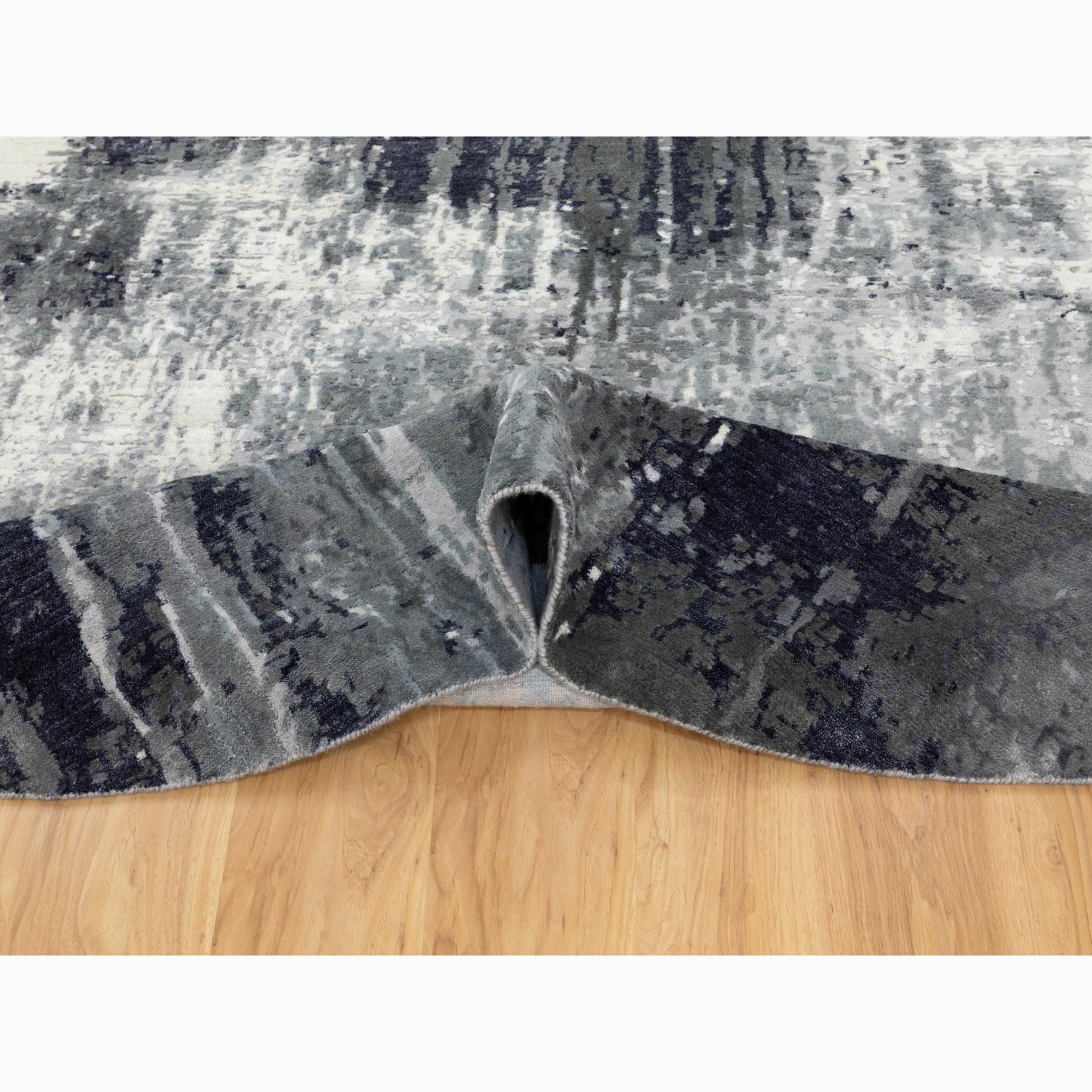 8'x8' Holzkohle Schwarz Abstraktes Design Wolle & Seide Handgeknüpfter runder Orientalischer Teppich im Zustand „Neu“ im Angebot in Carlstadt, NJ