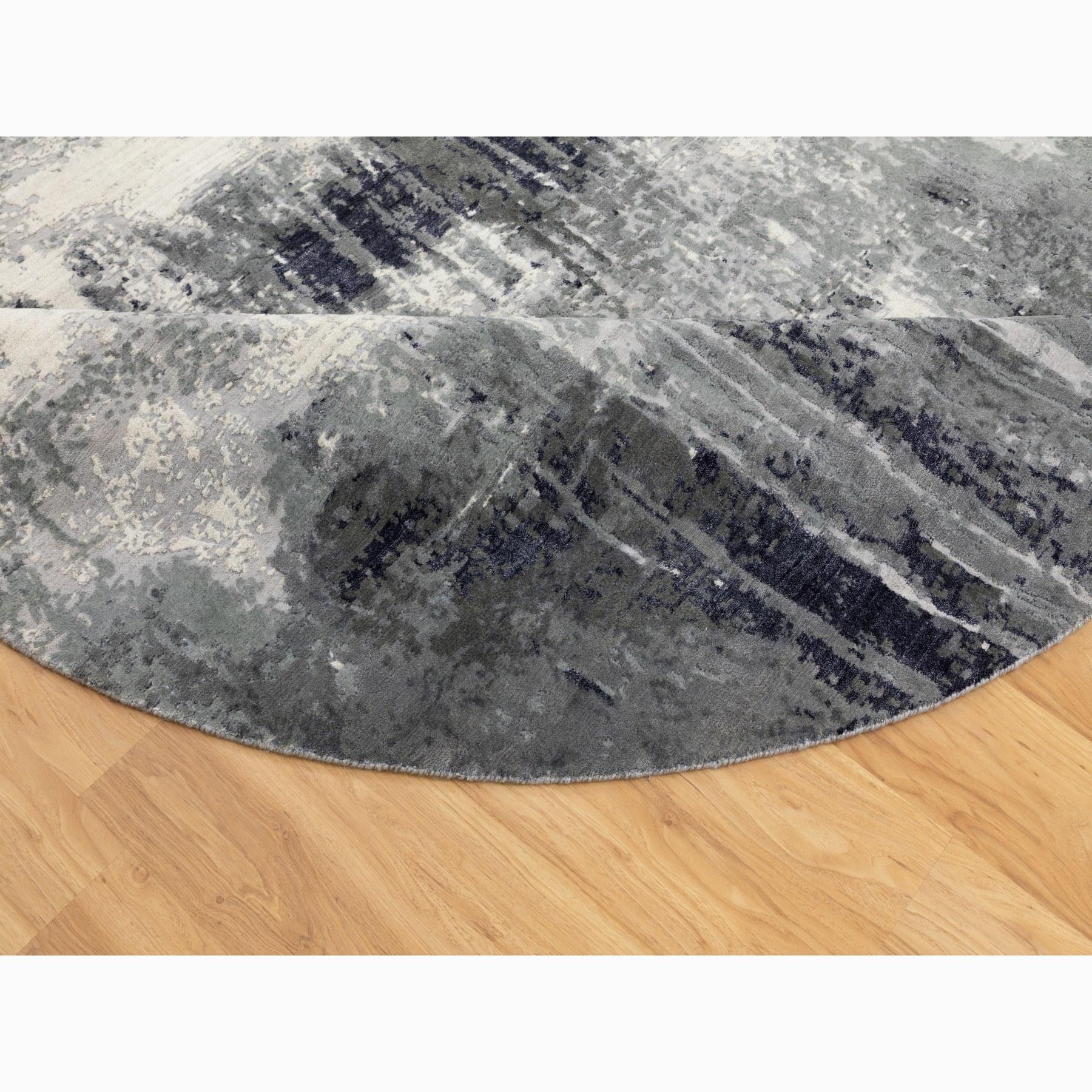 8'x8' Holzkohle Schwarz Abstraktes Design Wolle & Seide Handgeknüpfter runder Orientalischer Teppich (21. Jahrhundert und zeitgenössisch) im Angebot