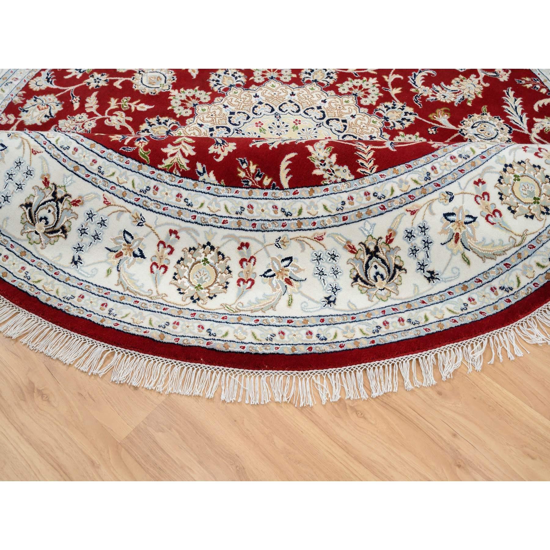 8'x8' Cherry Red, Wool Hand Knotted, Nain Flower Design 250 KPSI Round Rug In New Condition For Sale In Carlstadt, NJ