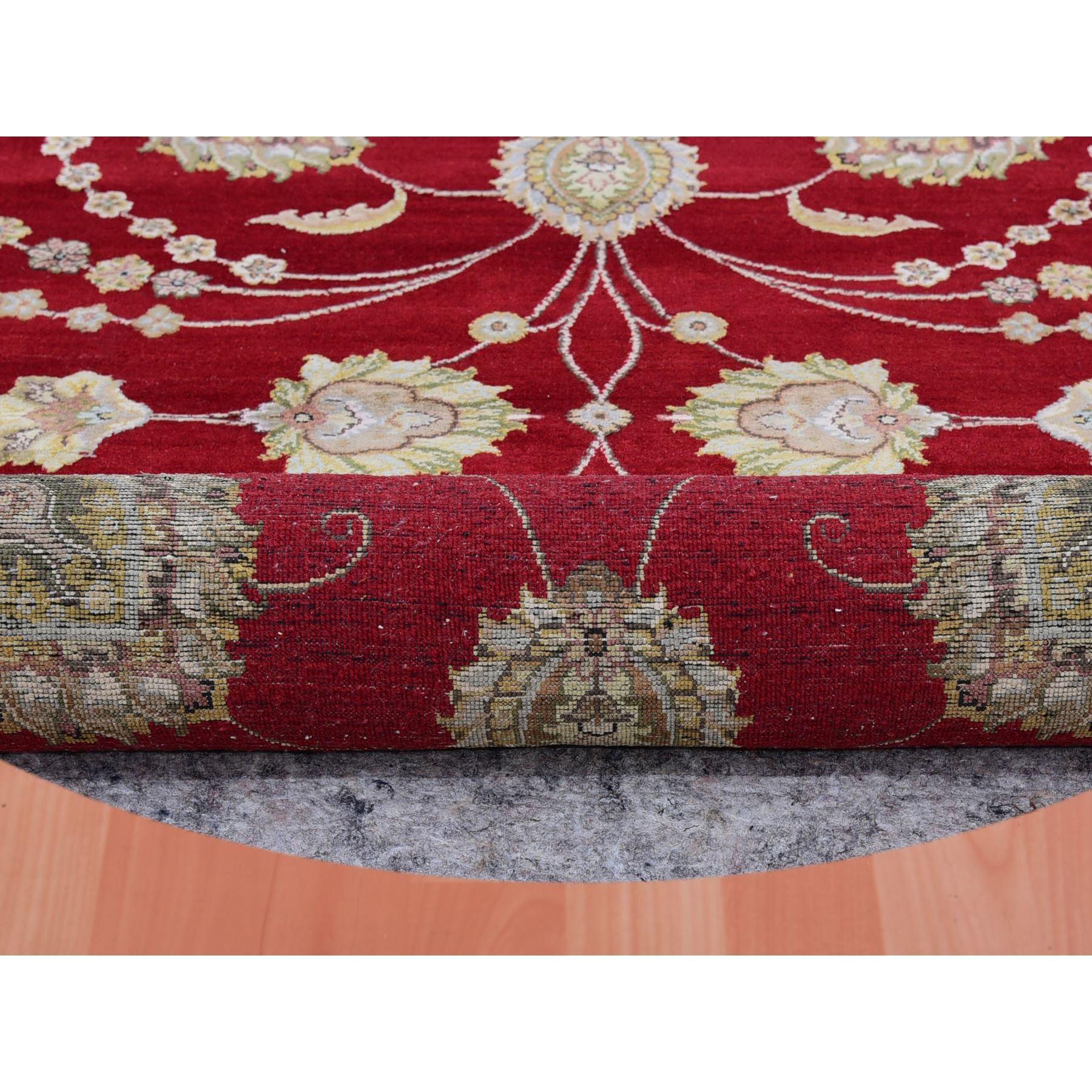 8'x8' Alfombra Oriental Redonda Anudada a Mano de Lana y Seda de Rajastán Rojo Zing Arándano Indio en venta