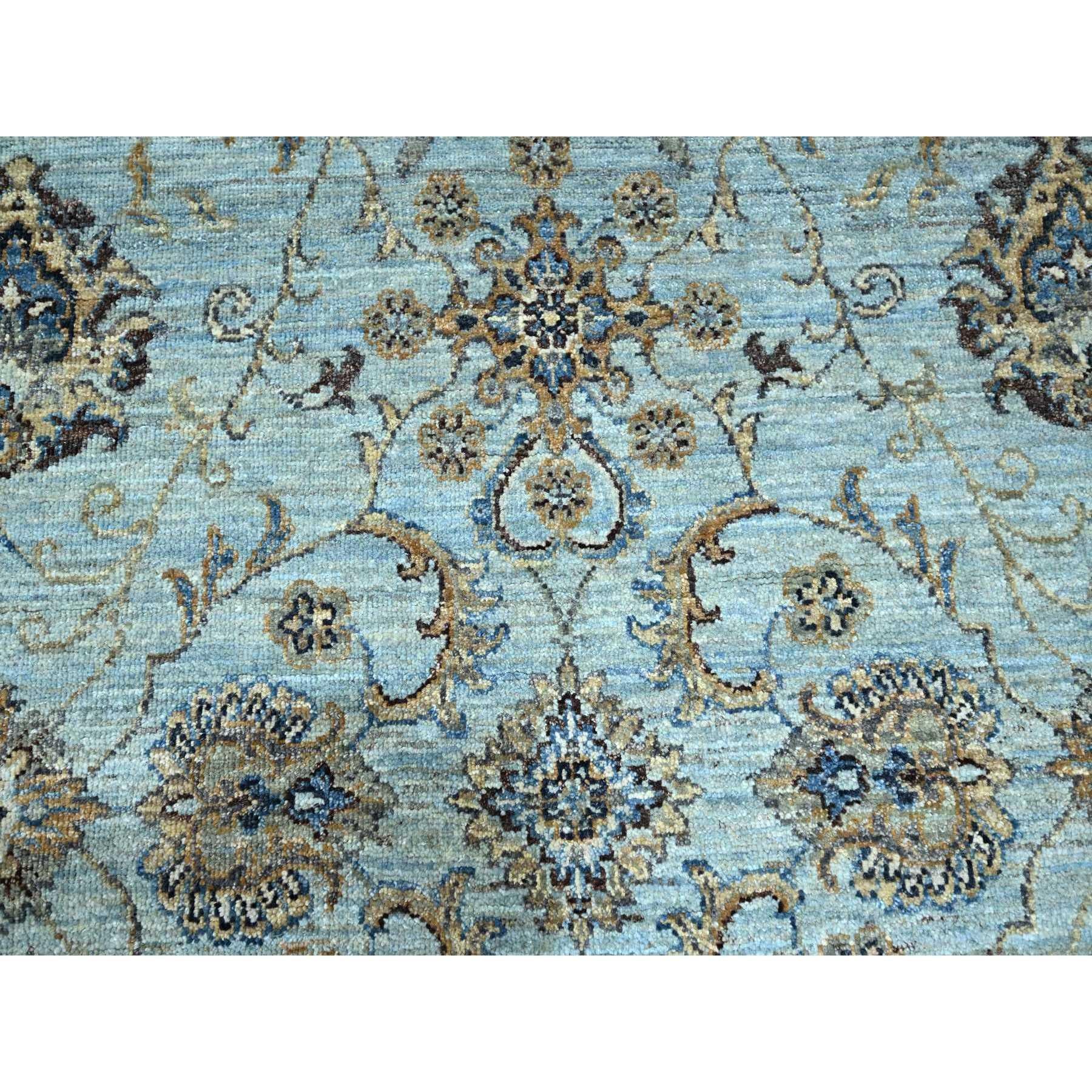 8'x8' Crystal Blue Agra Shah Abbas Vines Design Hand Knotted Wool Round Rug in vendita 1
