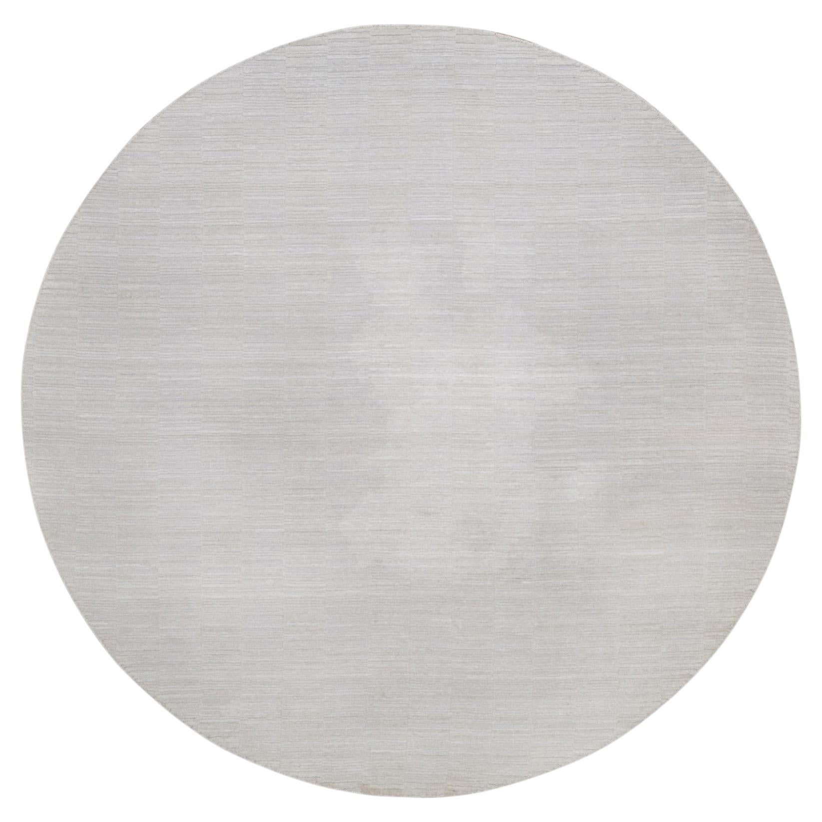 8'x8' Daisy White Hand Loomed Plain Modern Striae Design Polyester Round Rug For Sale