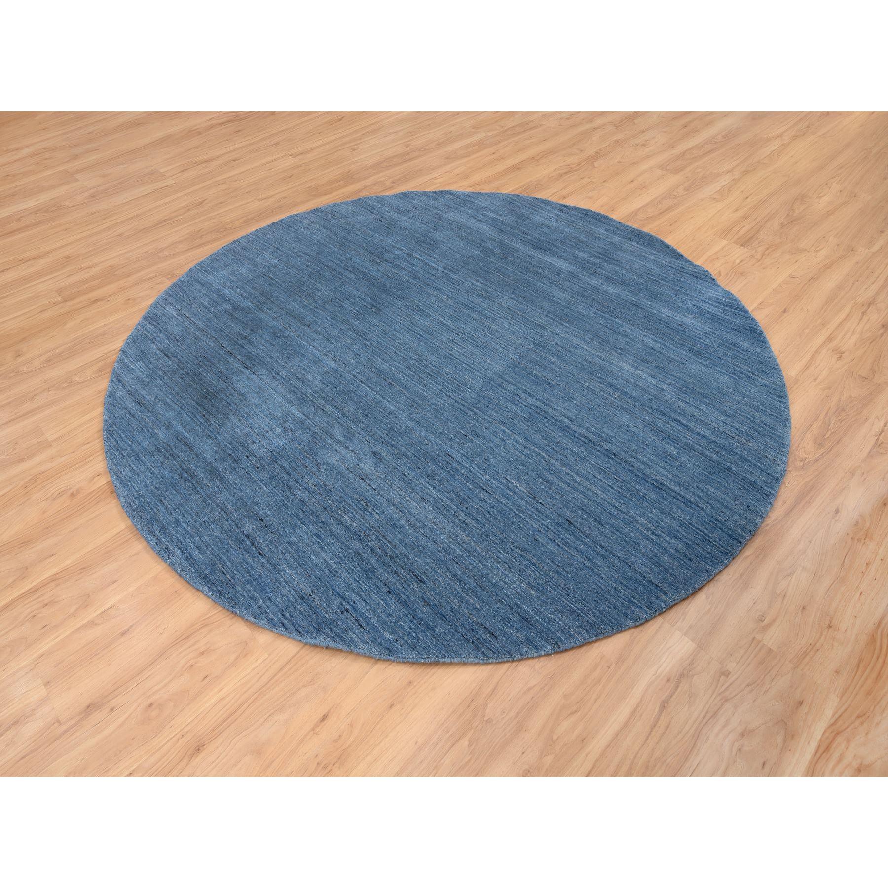 8'x8' Denim Blau Modern Design Weich und Plüsch Wolle Hand Loomed Runde Teppich (Indisch) im Angebot