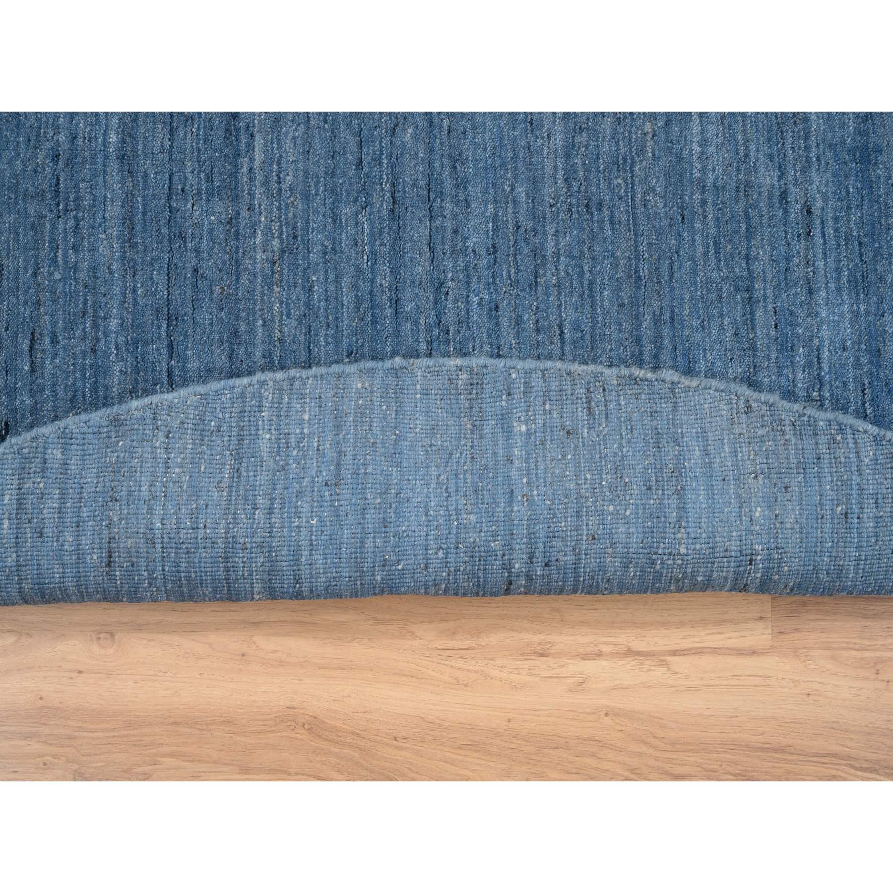 8'x8' Denim Blau Modern Design Weich und Plüsch Wolle Hand Loomed Runde Teppich (Handgeknüpft) im Angebot