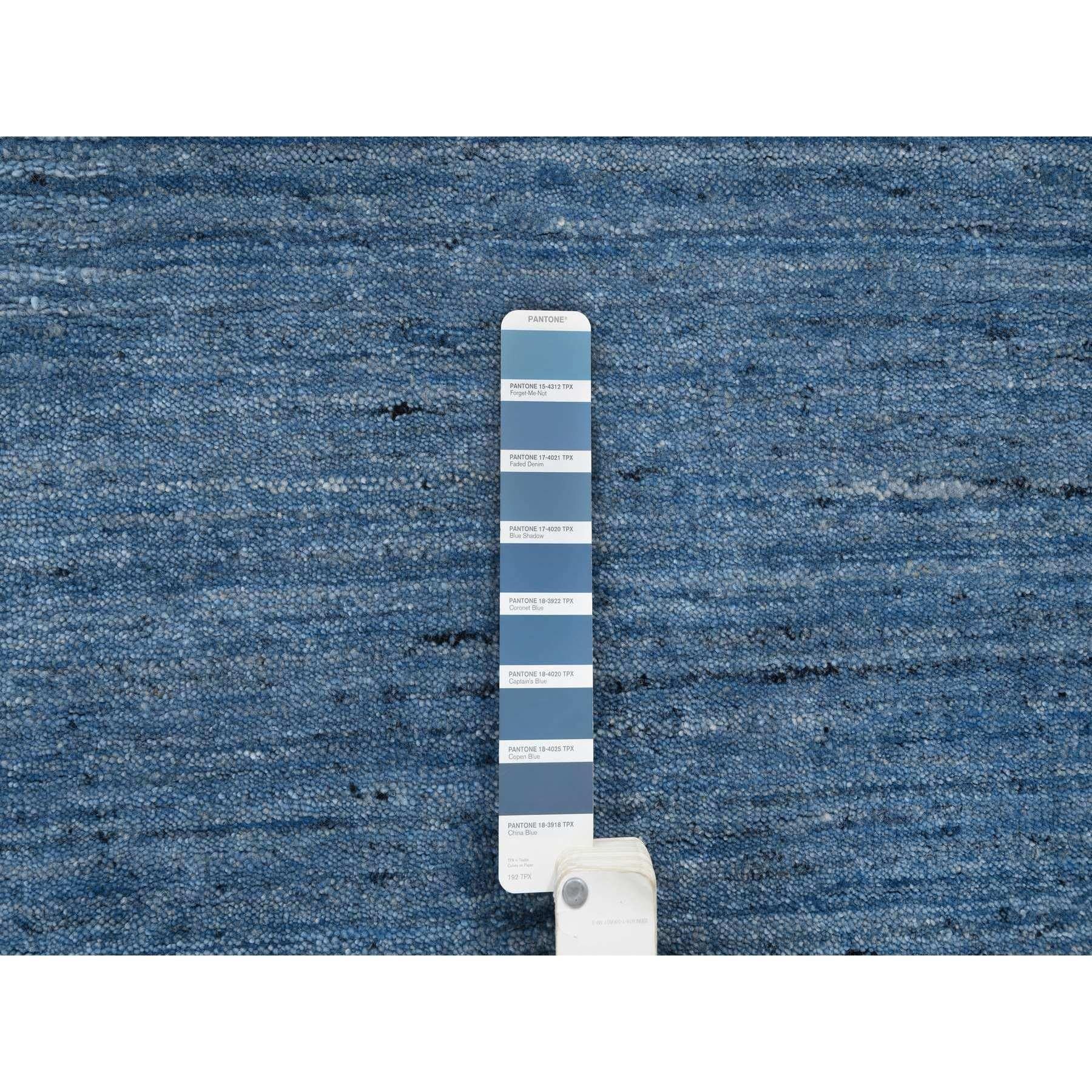 8'x8' Denim Blau Modern Design Weich und Plüsch Wolle Hand Loomed Runde Teppich im Angebot 1