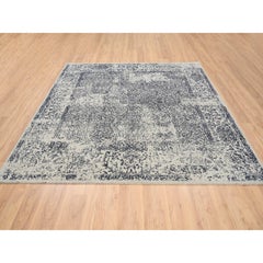 8'x8' Fine Jacquard Wool and Silk Hand Loomed Light Gray Oriental Square Rug