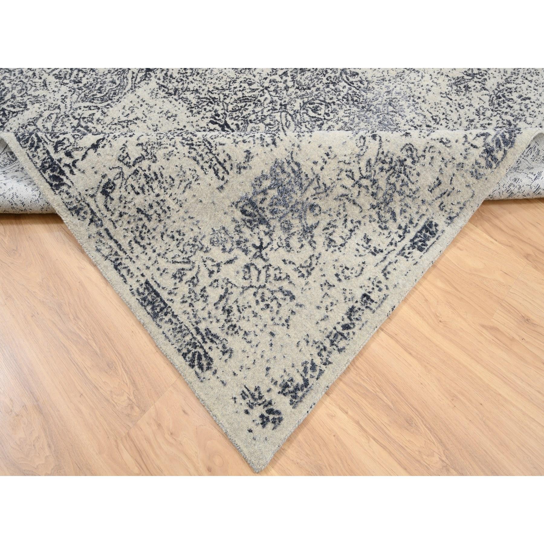 8'x8' Alfombra cuadrada oriental de jacquard fino de lana y seda tejida a mano gris claro Siglo XXI y contemporáneo en venta