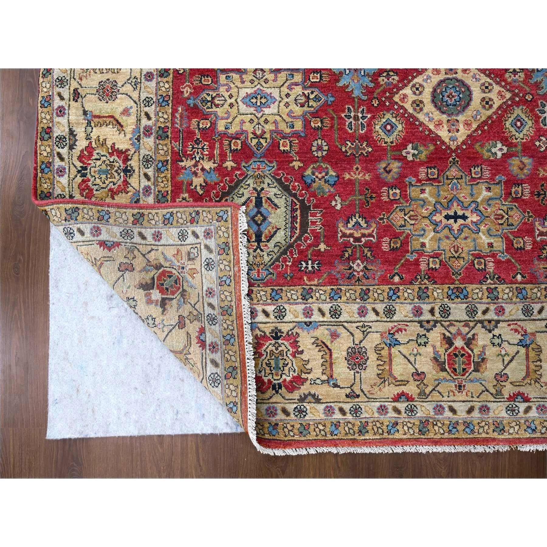 8'x8' Feuer Ziegelrot Handgeknüpfte Wolle Karajeh Design Quadratischer Orientteppich (Heriz Serapi) im Angebot